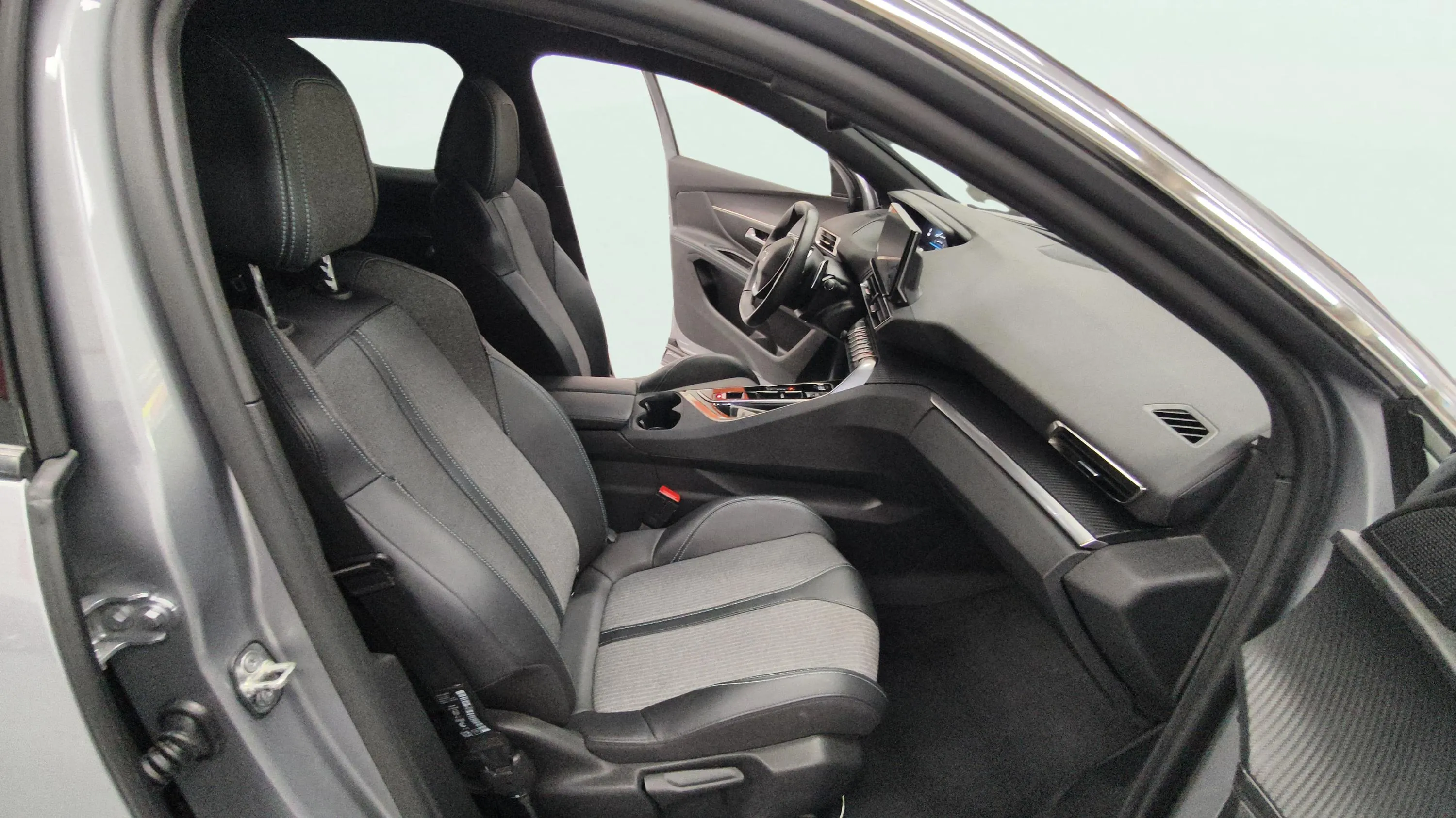 Peugeot 3008 1.2 Allure Pack eDCS6 - foto 12