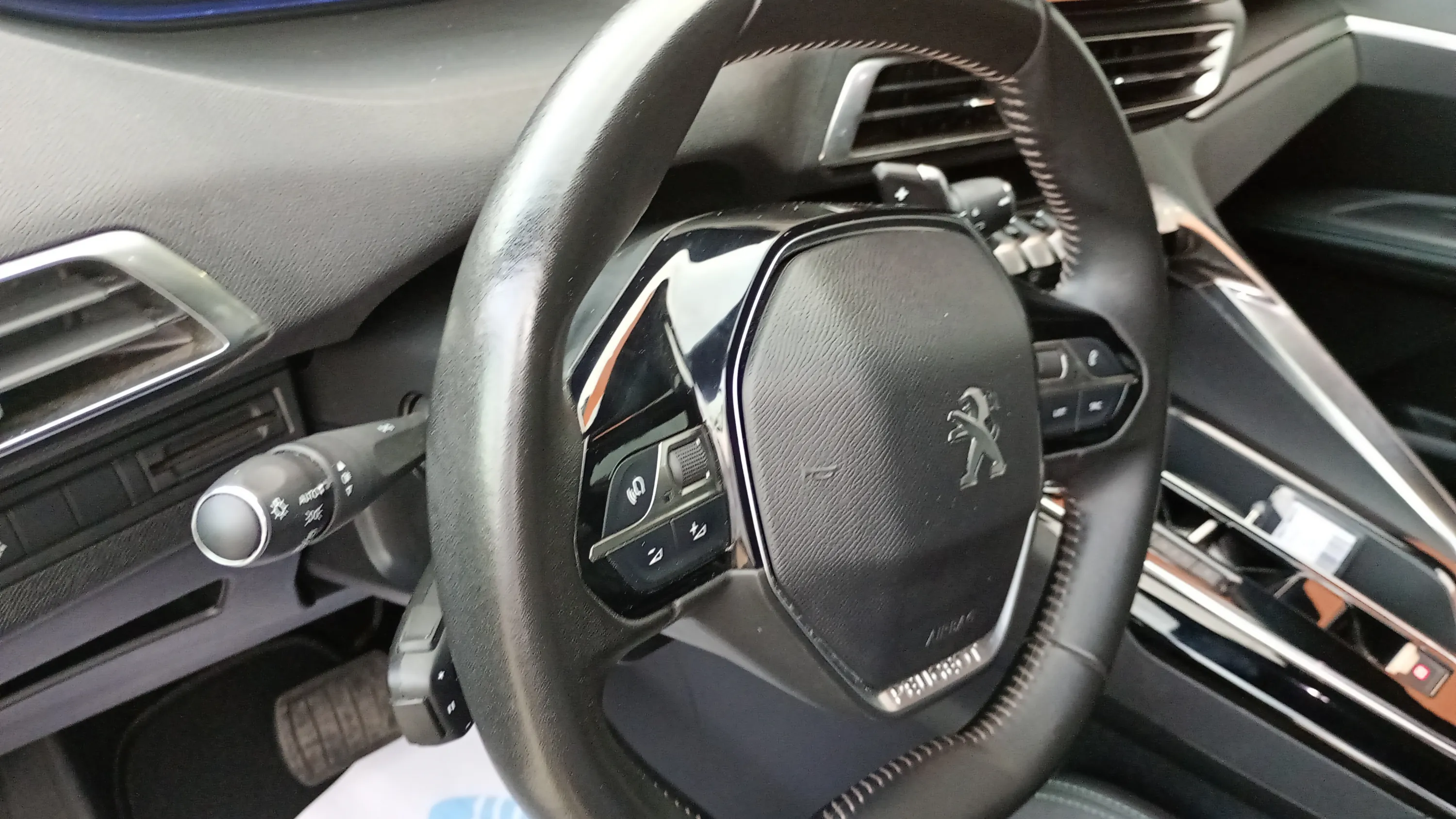Peugeot 3008 1.2 Allure eDCS6 - foto 19