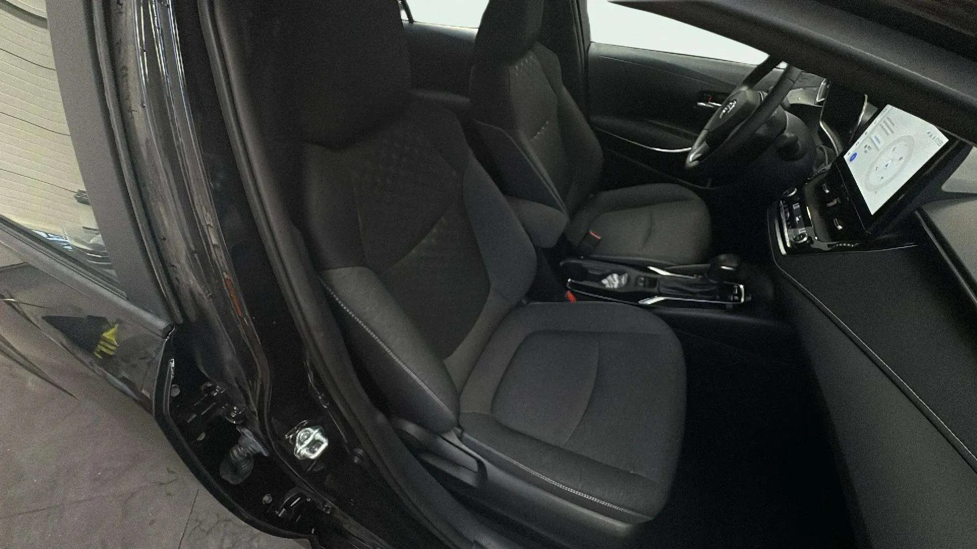 Toyota Corolla 140H Eco - foto 16