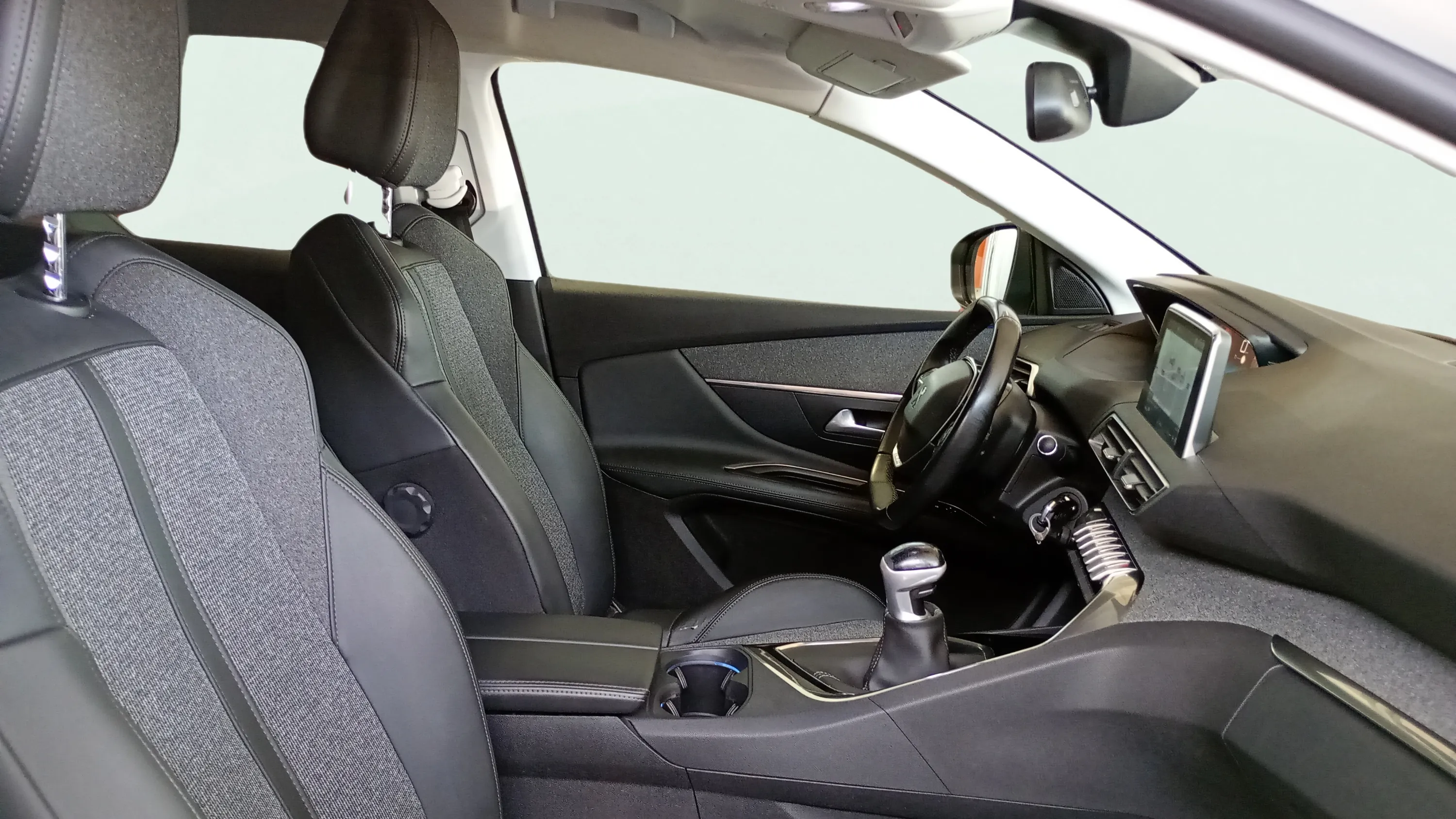 Peugeot 3008 1.2 PureTech Allure - foto 17