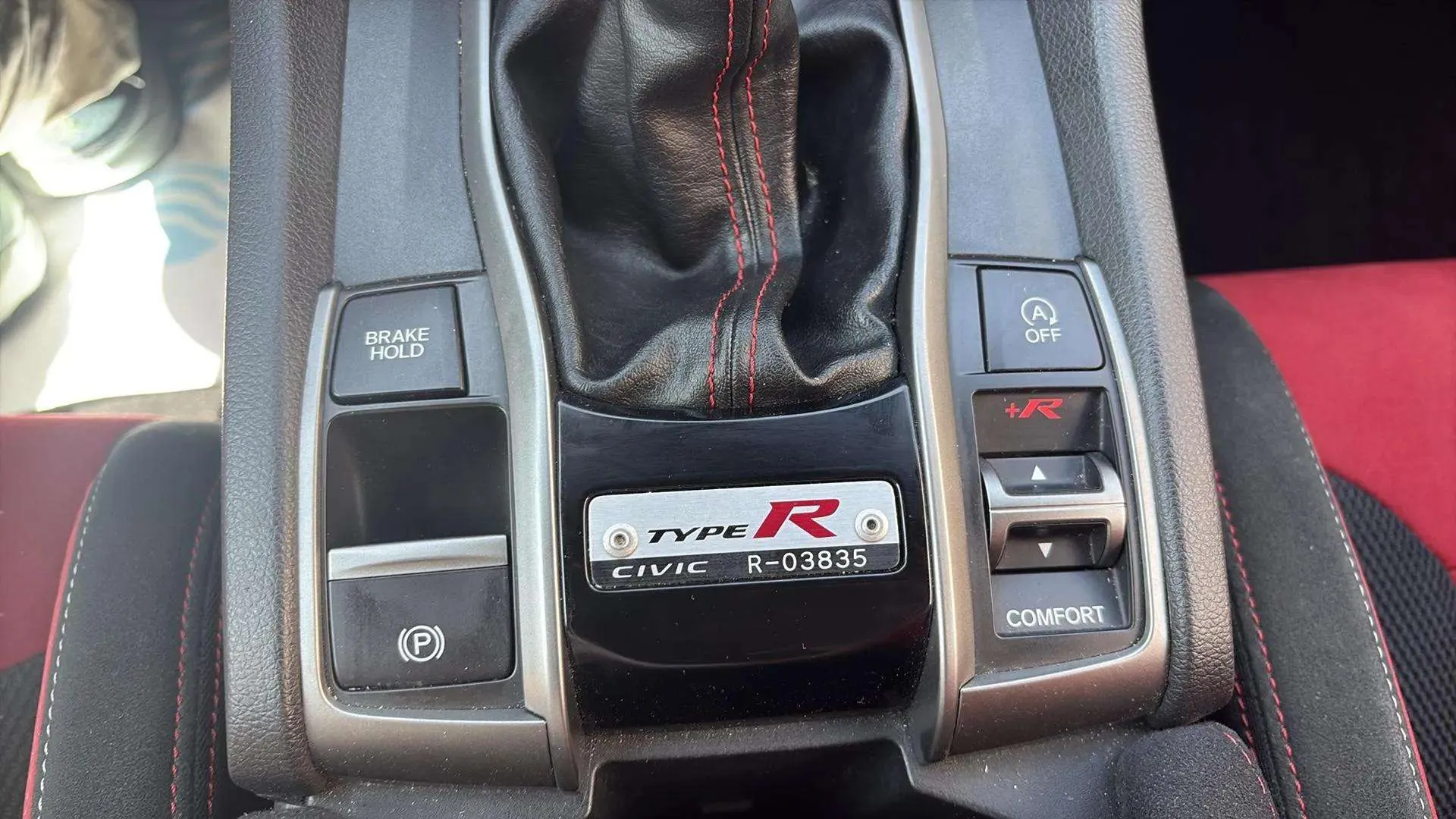 Honda Civic 2.0 I-VTEC Turbo Type R GT - foto 25