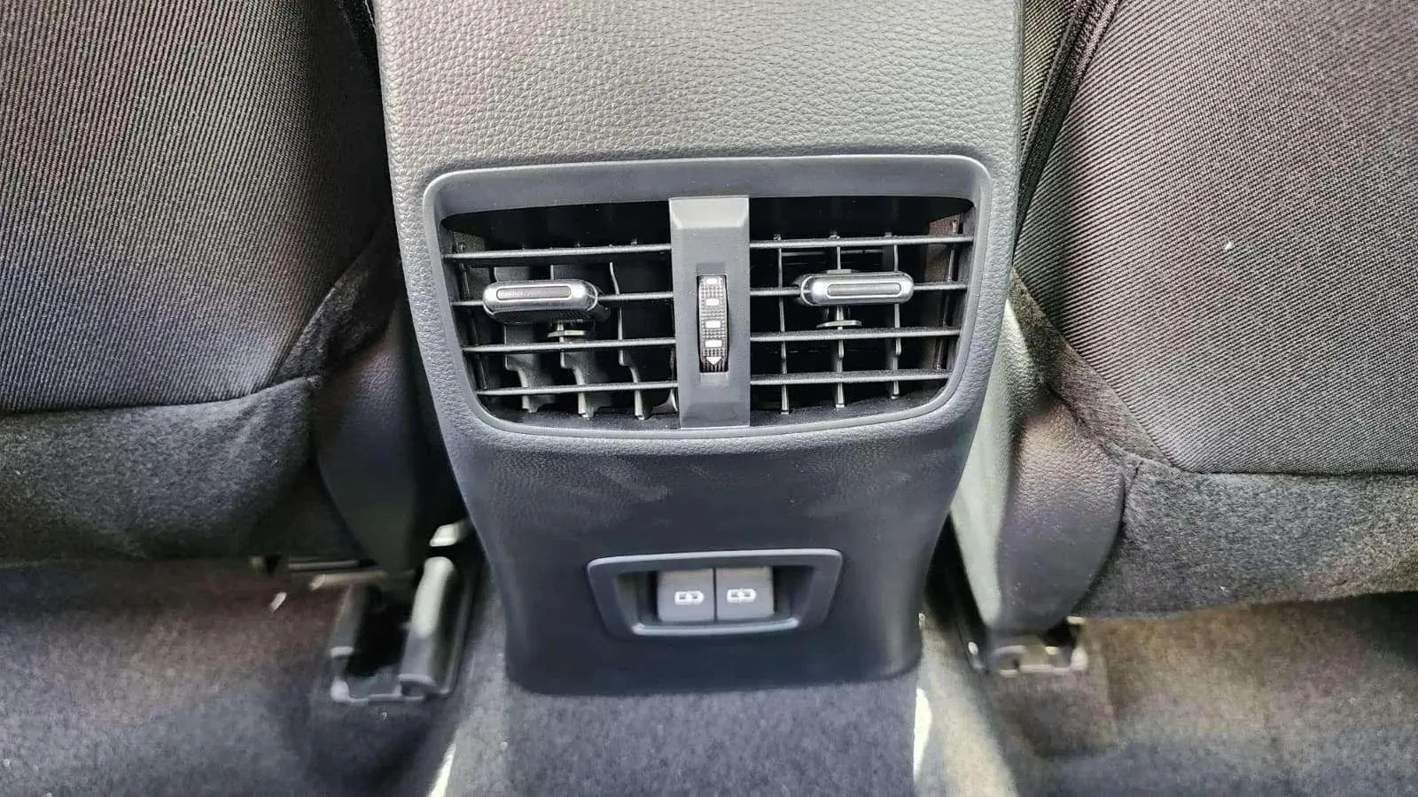 Toyota Corolla 140H Eco - foto 26