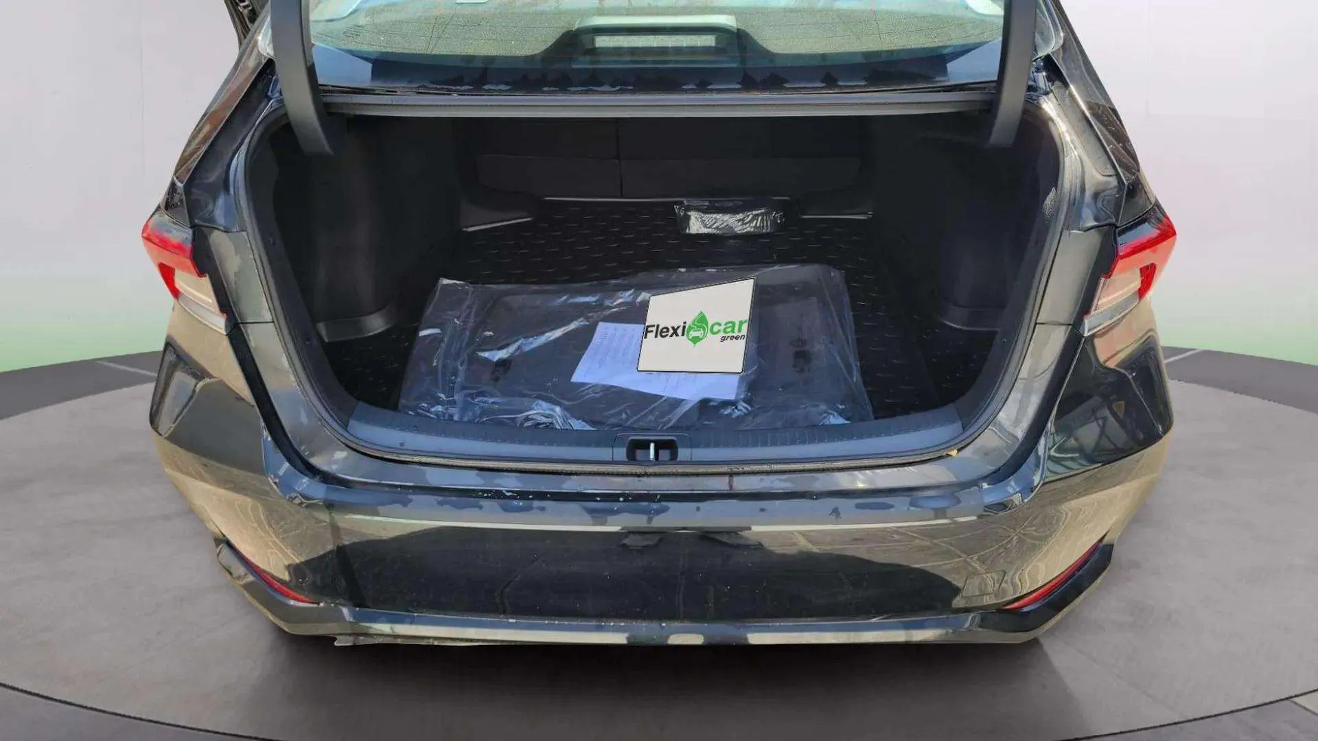 Toyota Corolla 140H Eco - foto 9