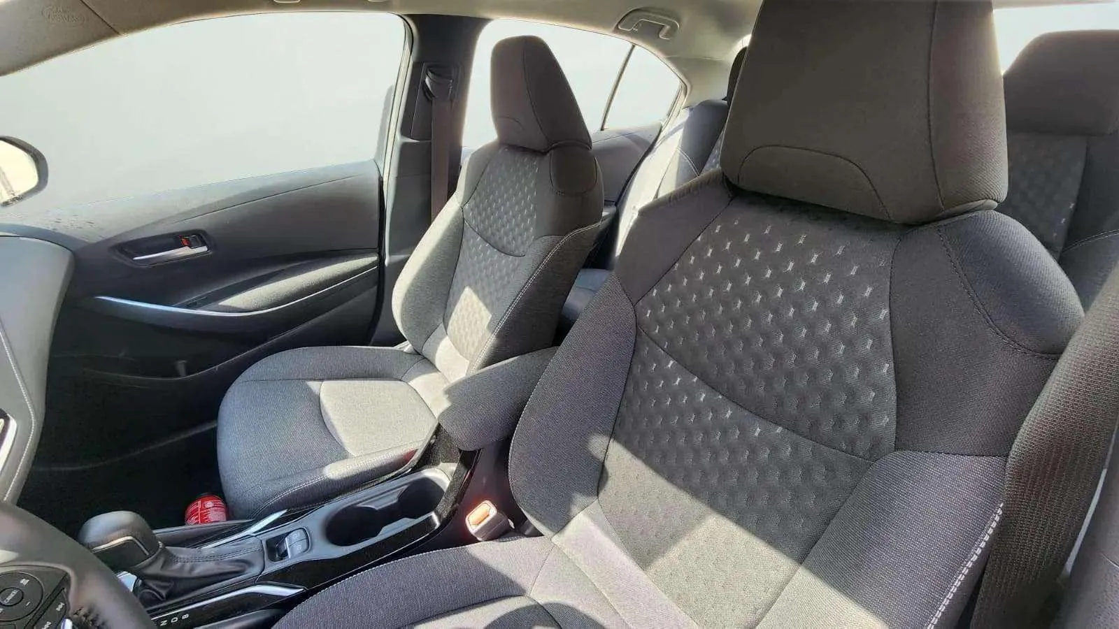 Toyota Corolla 140H Eco - foto 24