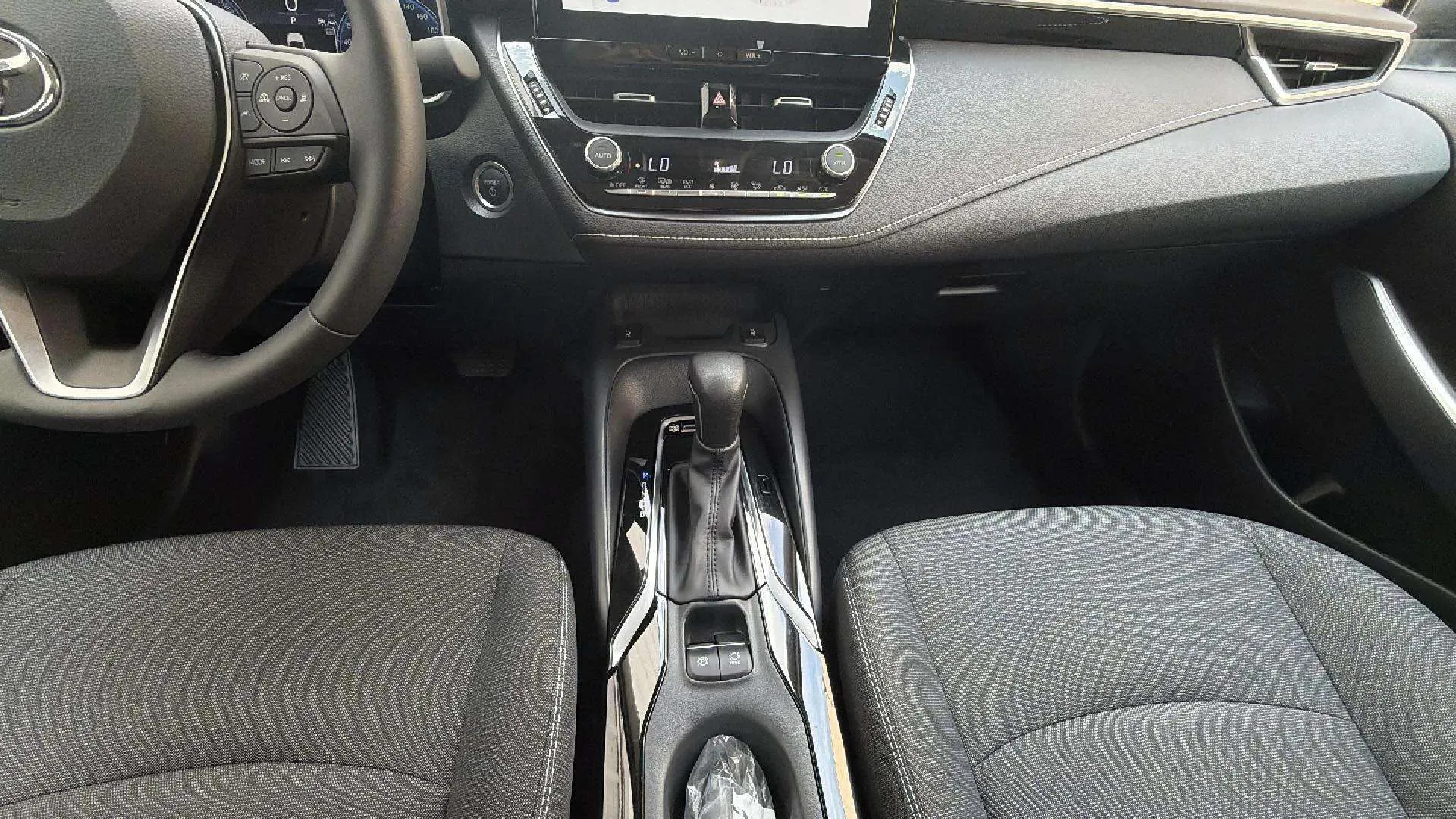 Toyota Corolla 140H Eco - foto 16