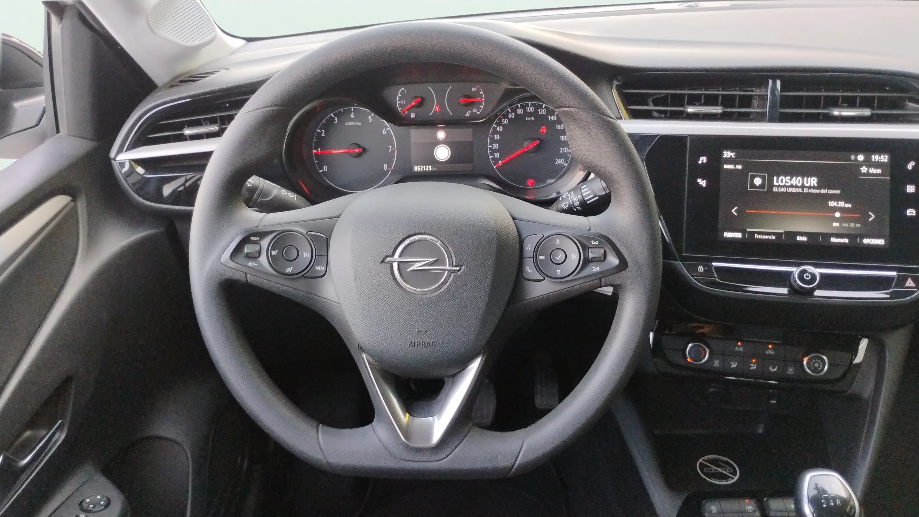 Opel Corsa 1.2 XEL Edition - foto 11