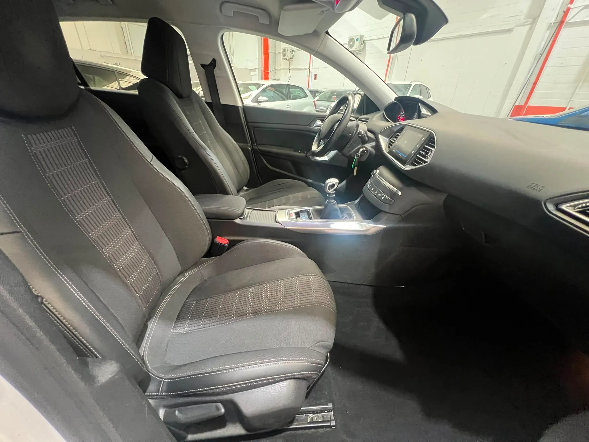 Peugeot 308 Access BlueHDi - foto 18