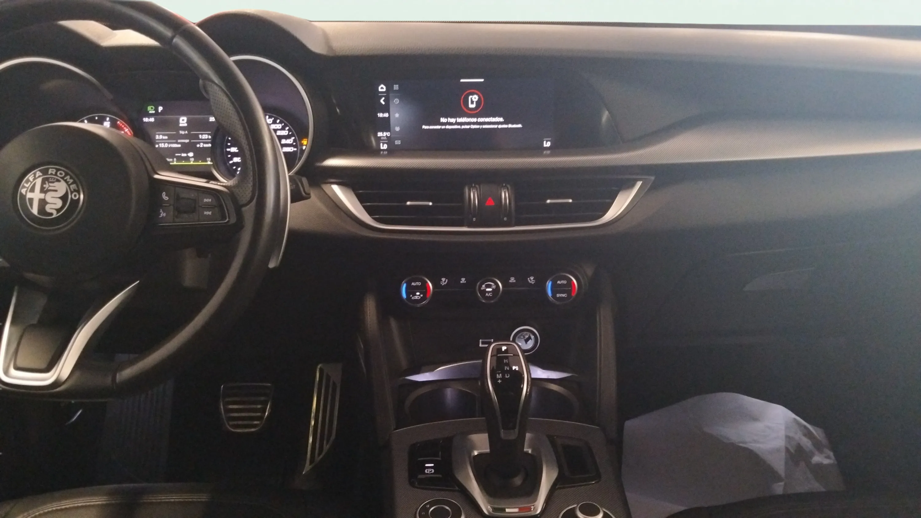 Alfa Romeo Stelvio 2.0 Gasolina Sprint Q4 - foto 26
