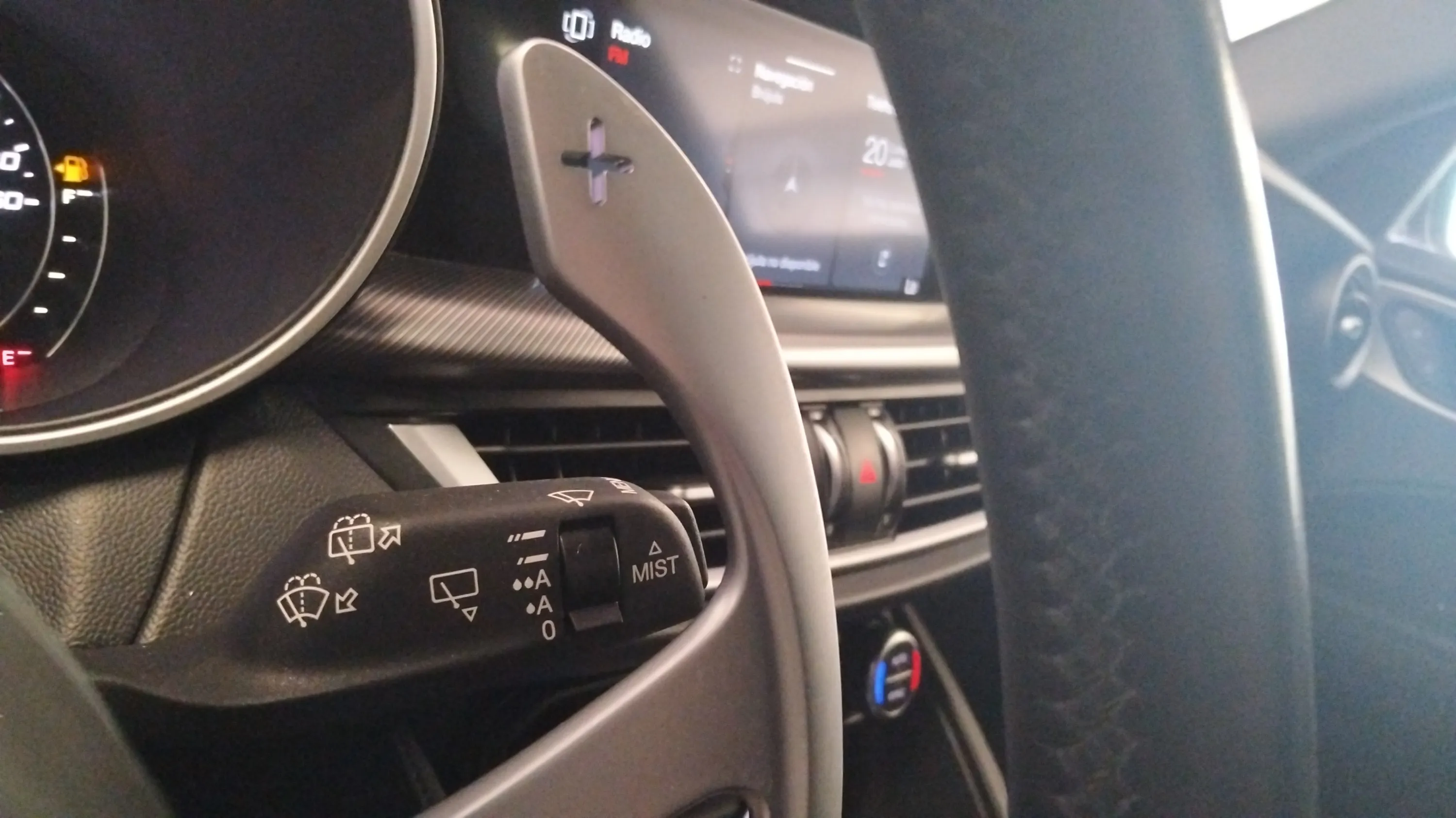 Alfa Romeo Stelvio 2.0 Gasolina Sprint Q4 - foto 13