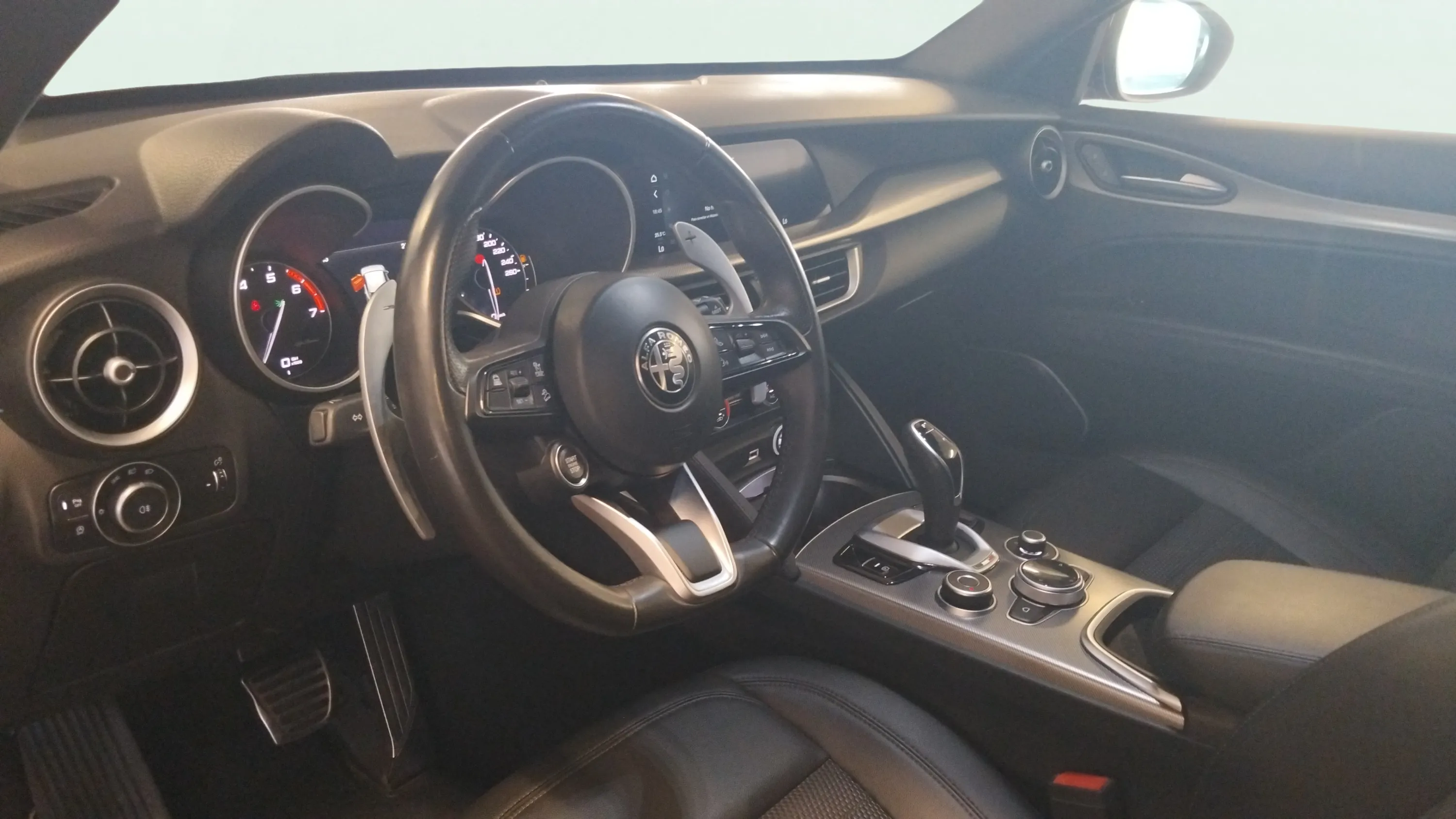 Alfa Romeo Stelvio 2.0 Gasolina Sprint Q4 - foto 21