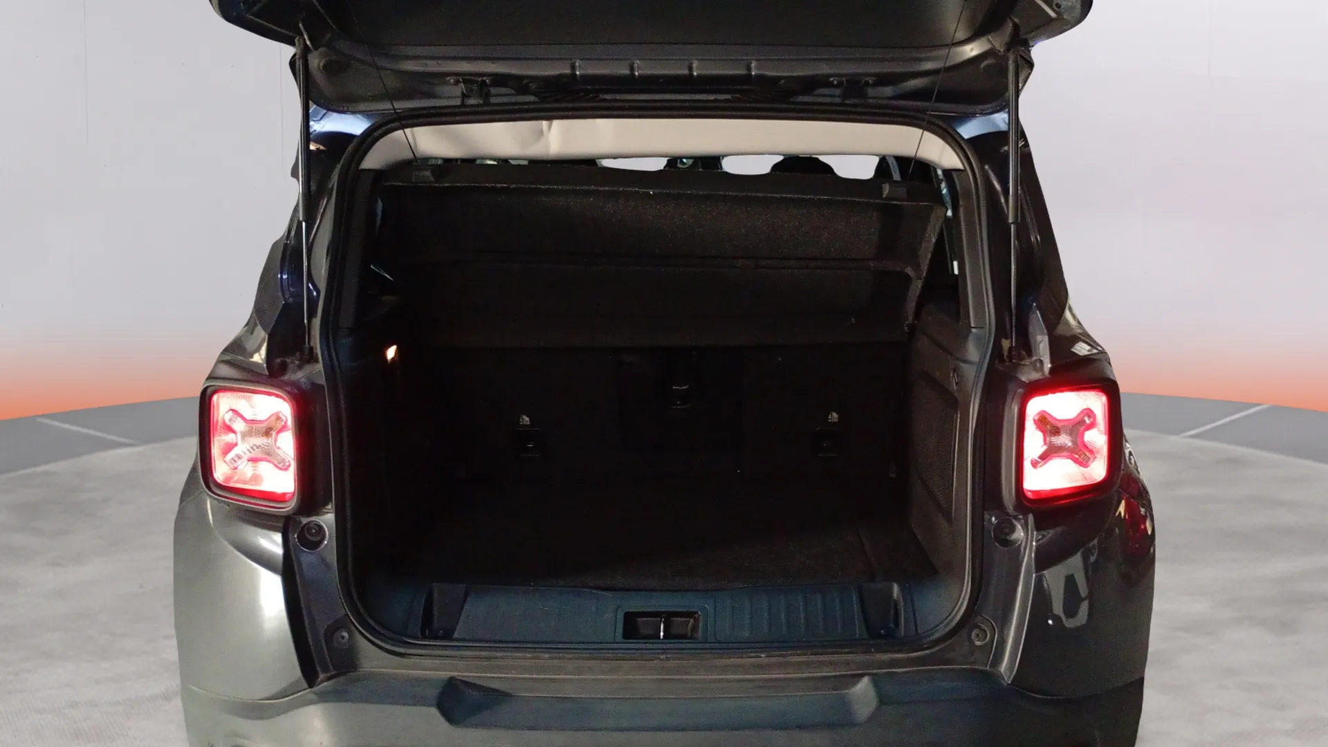 Jeep Renegade 4xe 1.3 PHEV Limited - foto 17