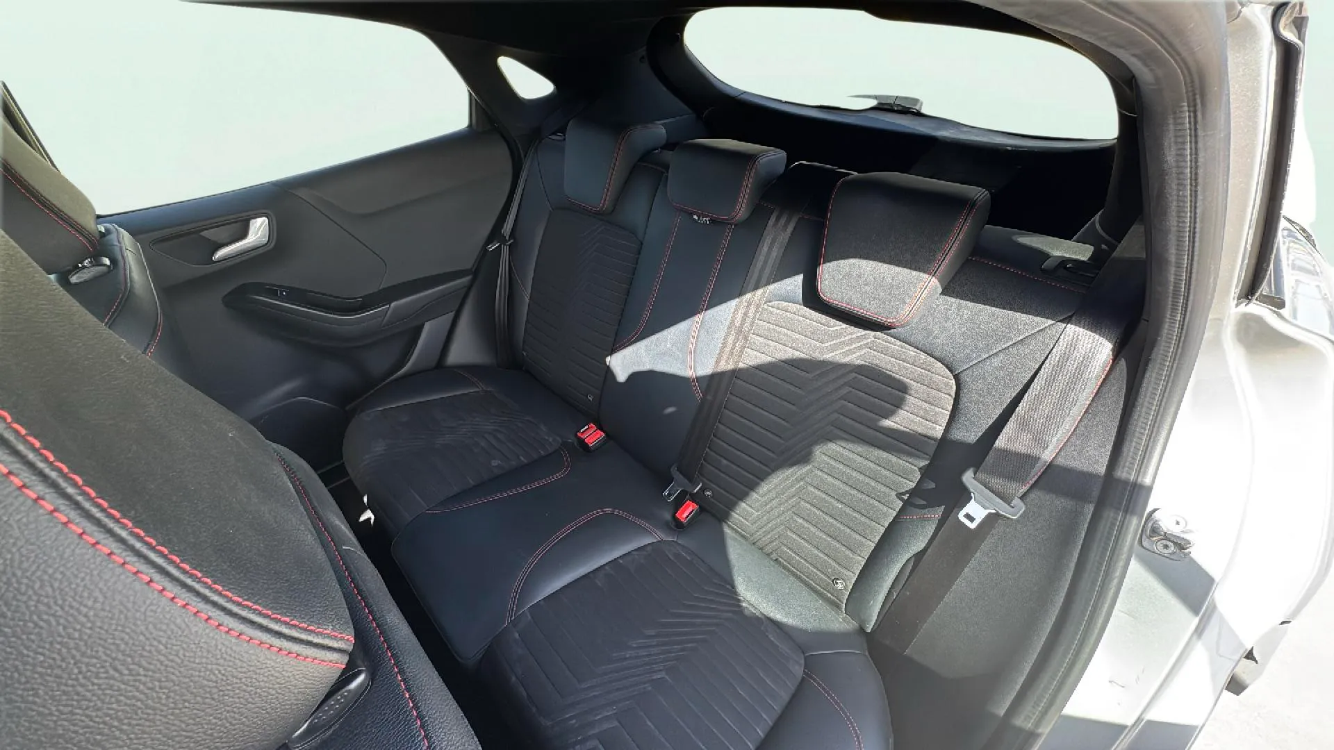 Ford Puma 1.0 EcoBoost ST-Line MHEV - foto 21
