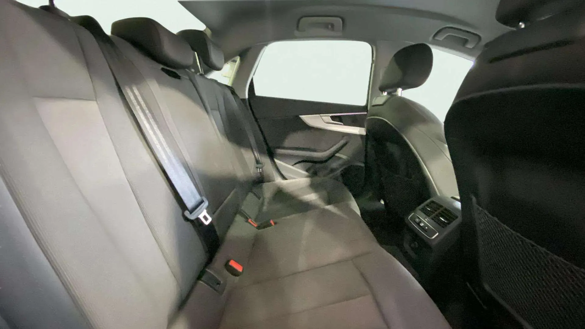 Audi A4 Advanced 35 TDI S tronic - foto 15