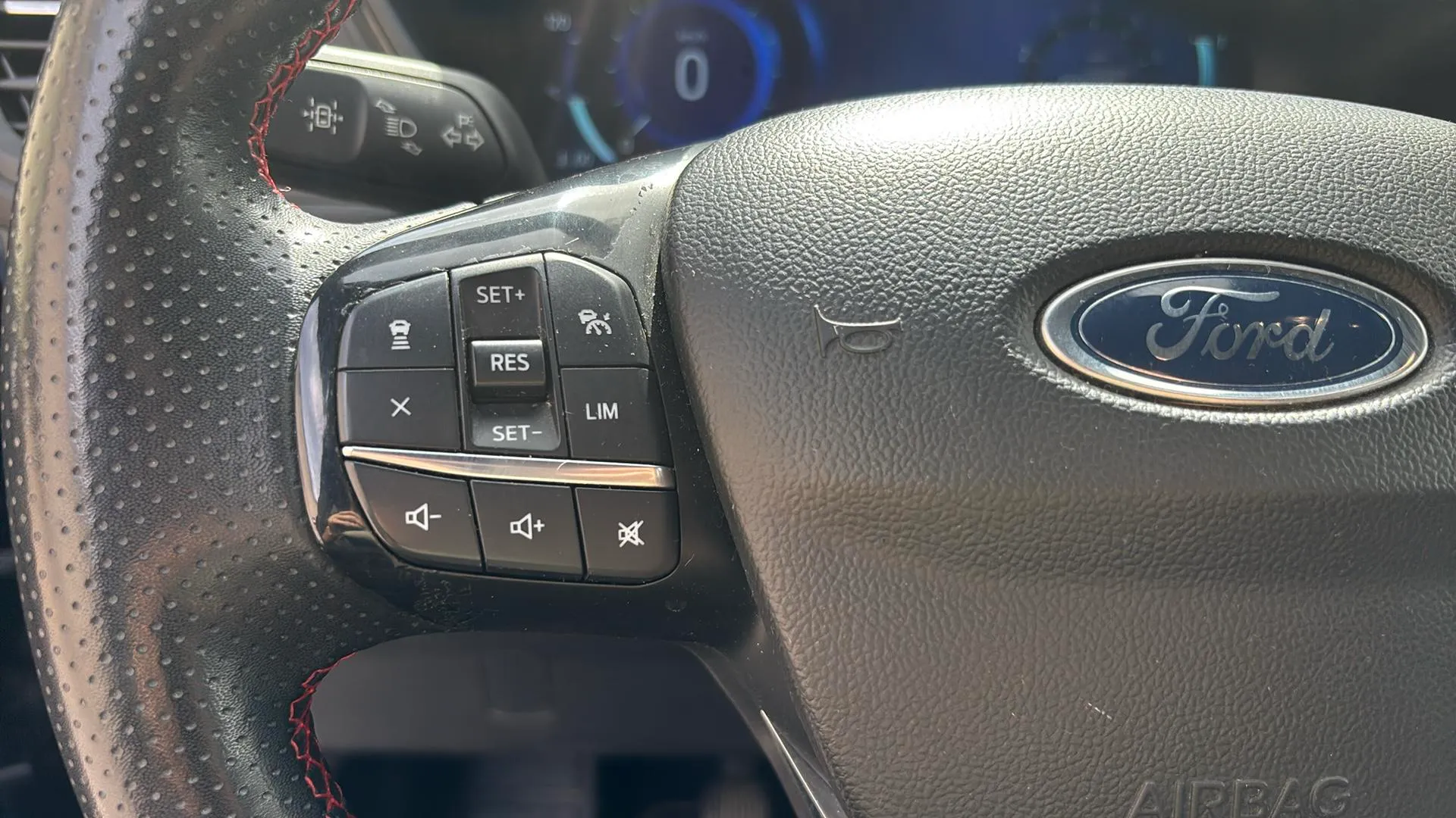 Ford Kuga ST-Line 1.5T EcoBoost - foto 12