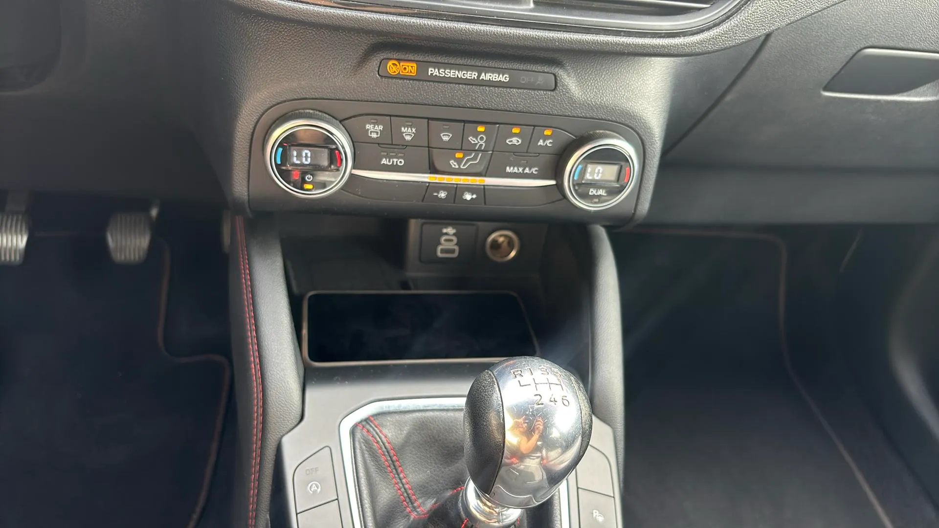 Ford Kuga ST-Line 1.5T EcoBoost - foto 15