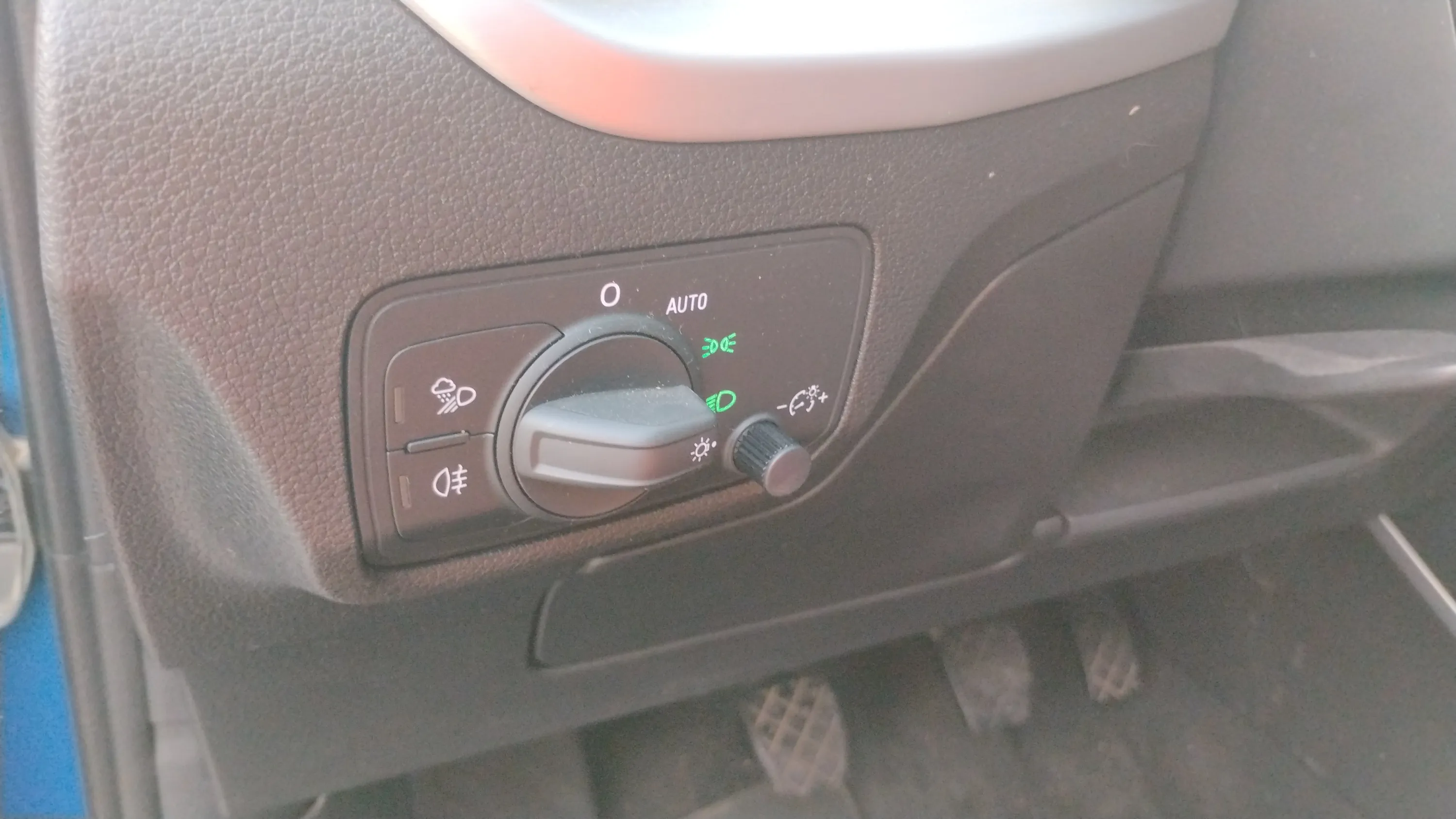 Audi Q2 Advanced 30 TFSI - foto 18