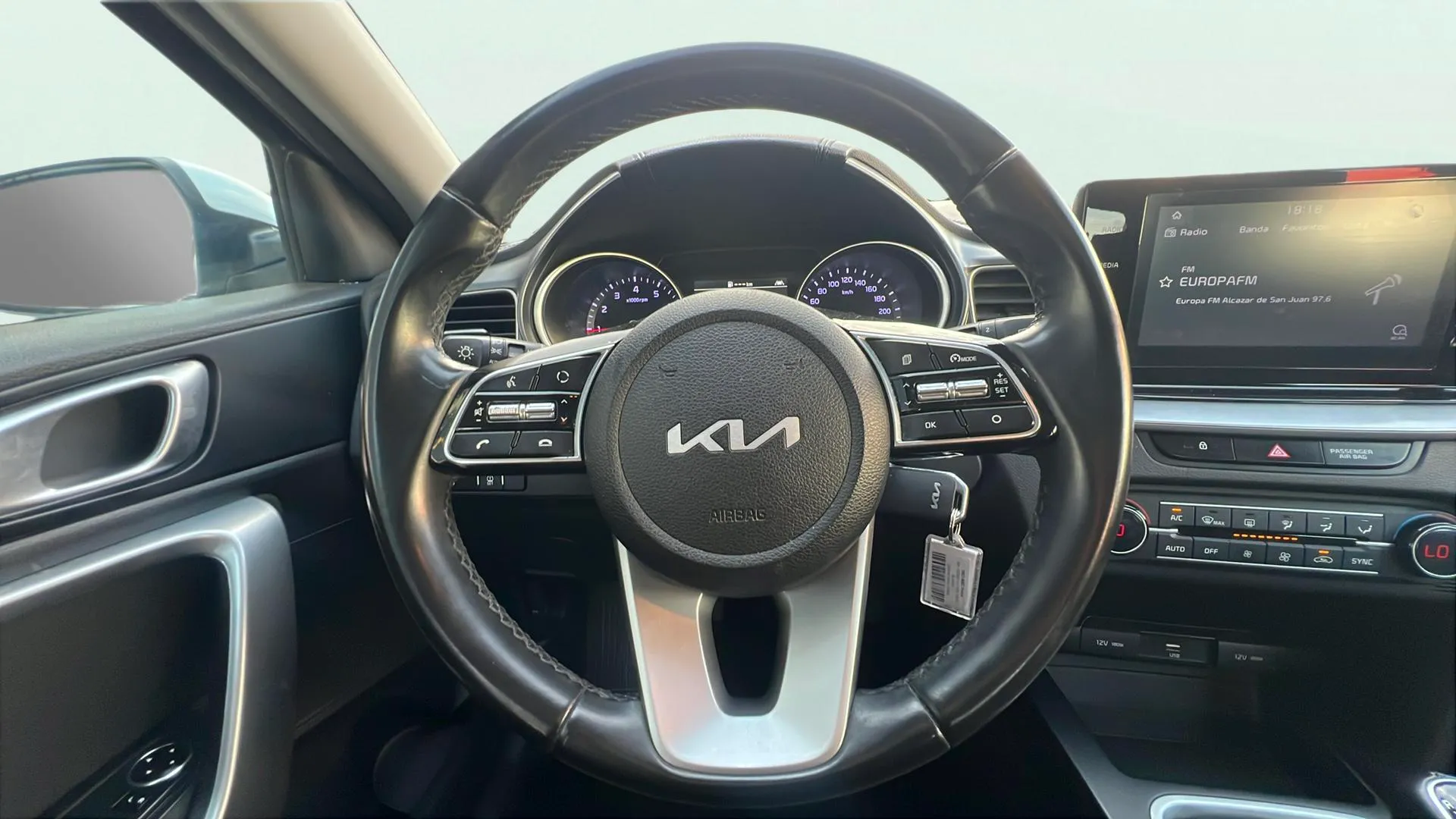 Kia Ceed 1.0 T-GDi Concept - foto 12