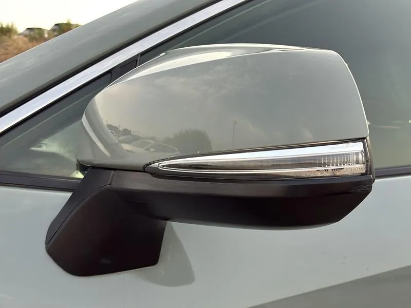 Toyota RAV4 2.5l 220H Advance Plus - foto 30