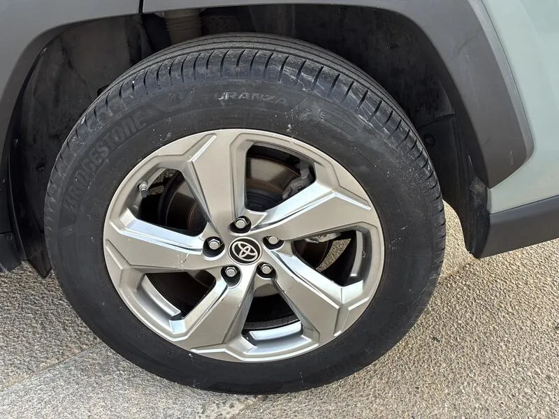 Toyota RAV4 2.5l 220H Advance Plus - foto 27