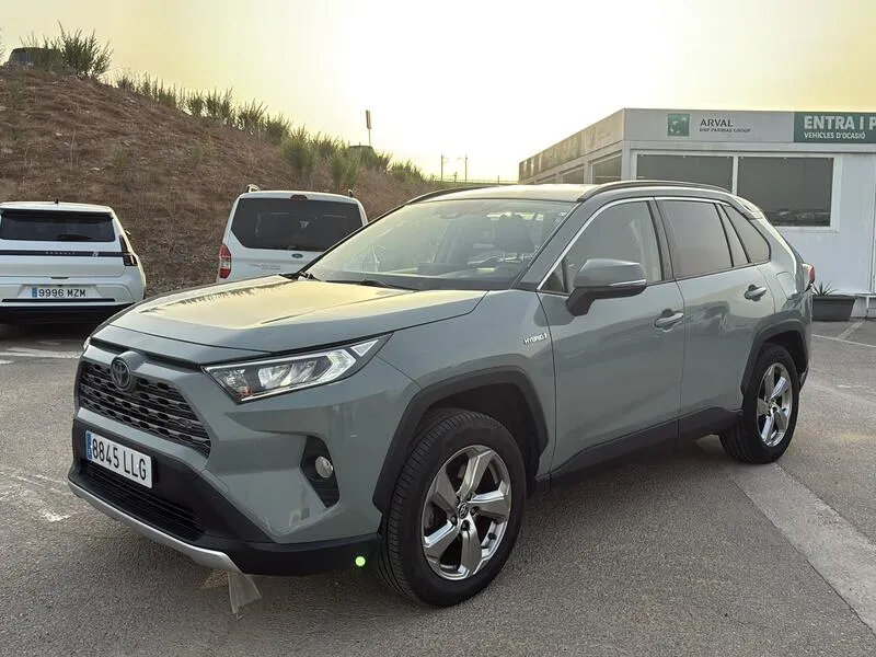 Toyota RAV4 2.5l 220H Advance Plus
