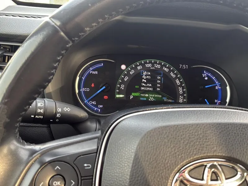 Toyota RAV4 2.5l 220H Advance Plus - foto 39