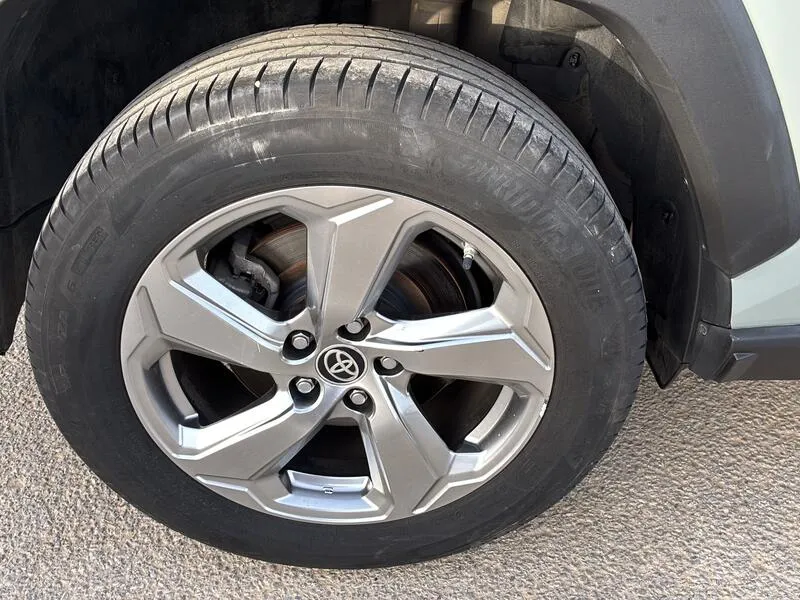 Toyota RAV4 2.5l 220H Advance Plus - foto 18