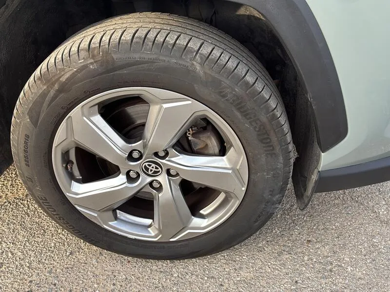 Toyota RAV4 2.5l 220H Advance Plus - foto 11