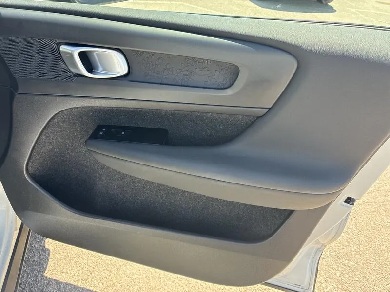 Volvo XC40 1.5 T2 Momentum Core - foto 21