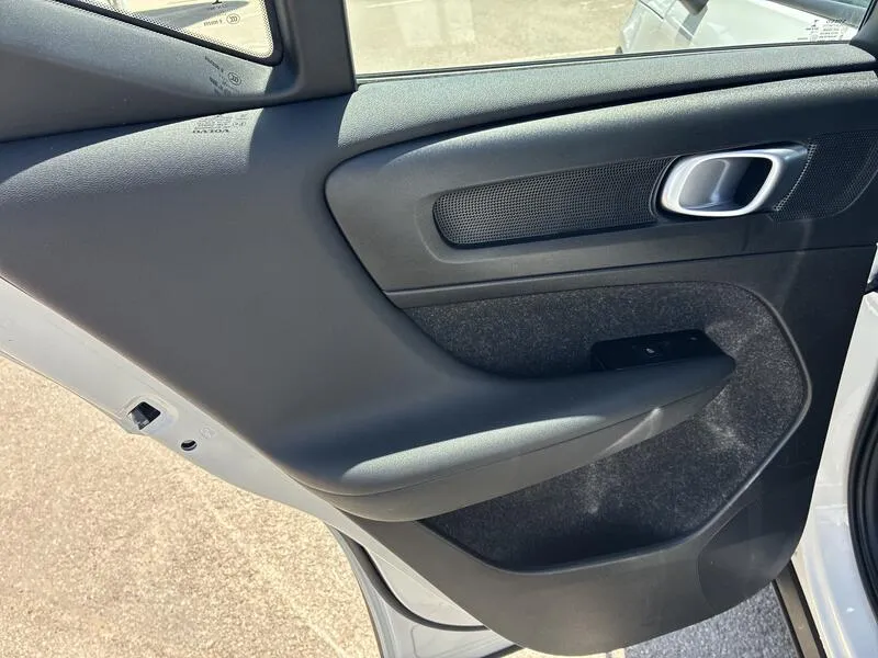 Volvo XC40 1.5 T2 Momentum Core - foto 25