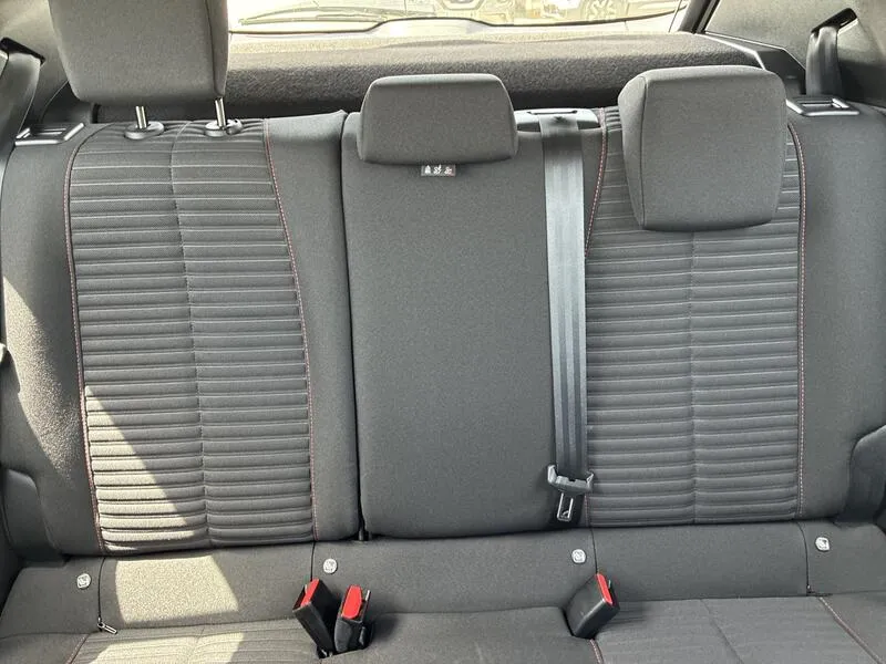 Peugeot 2008 Active Pack BlueHDi - foto 43