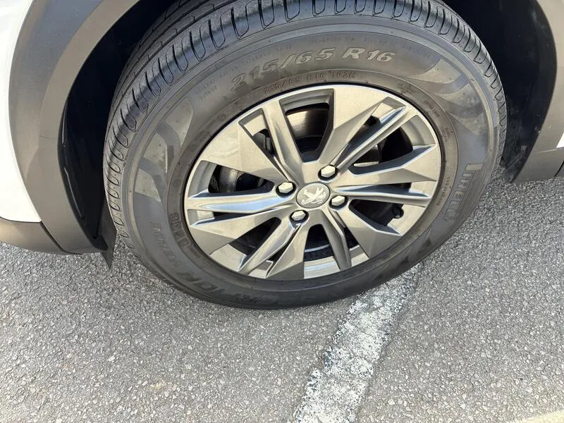 Peugeot 2008 Active Pack BlueHDi - foto 11