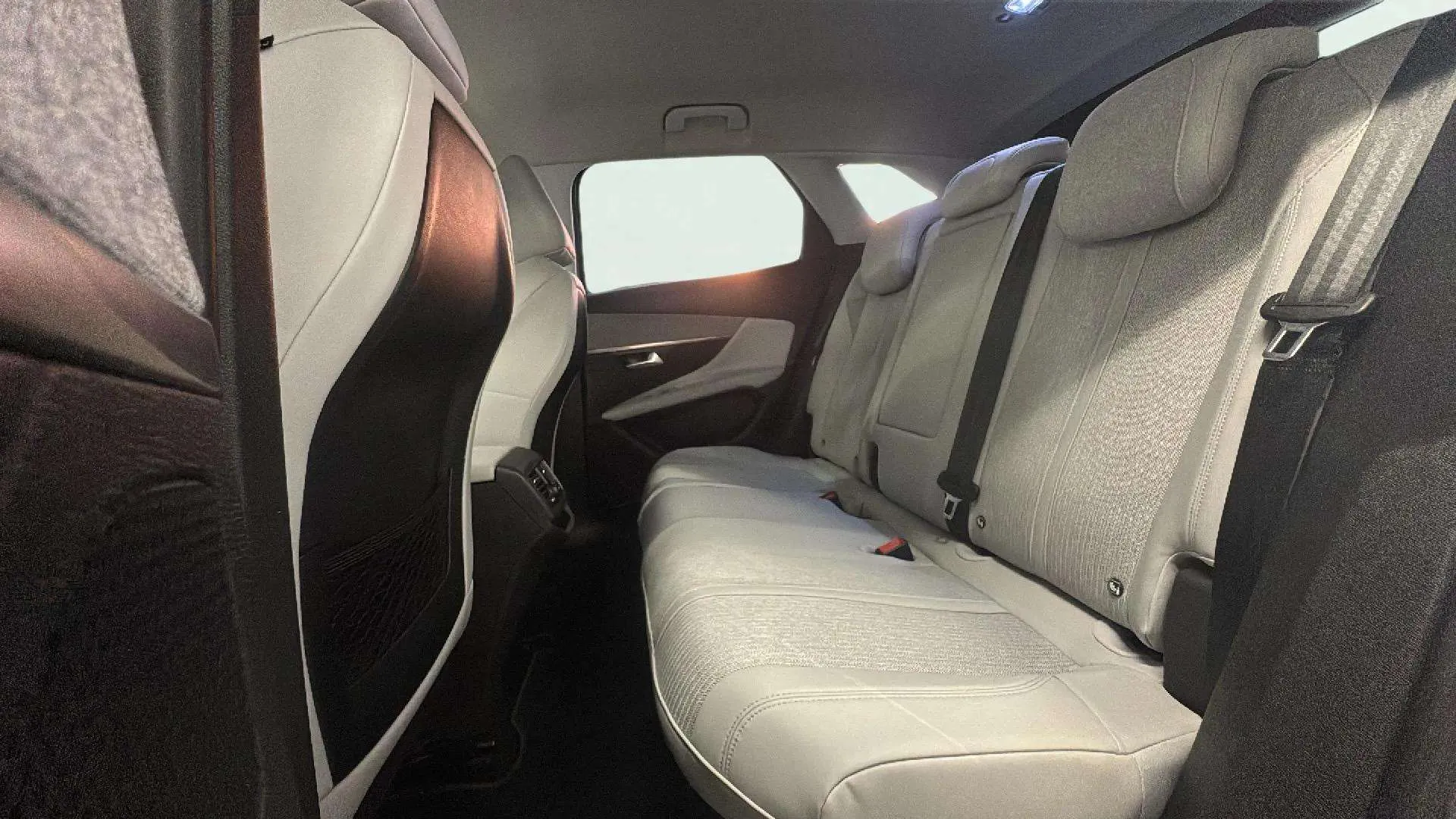Peugeot 3008 1.5 BlueHDi Allure - foto 17