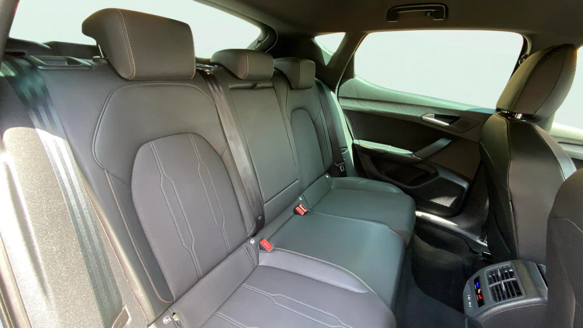 Cupra León 1.5 TSI e-Hybrid 150W DSG - foto 18