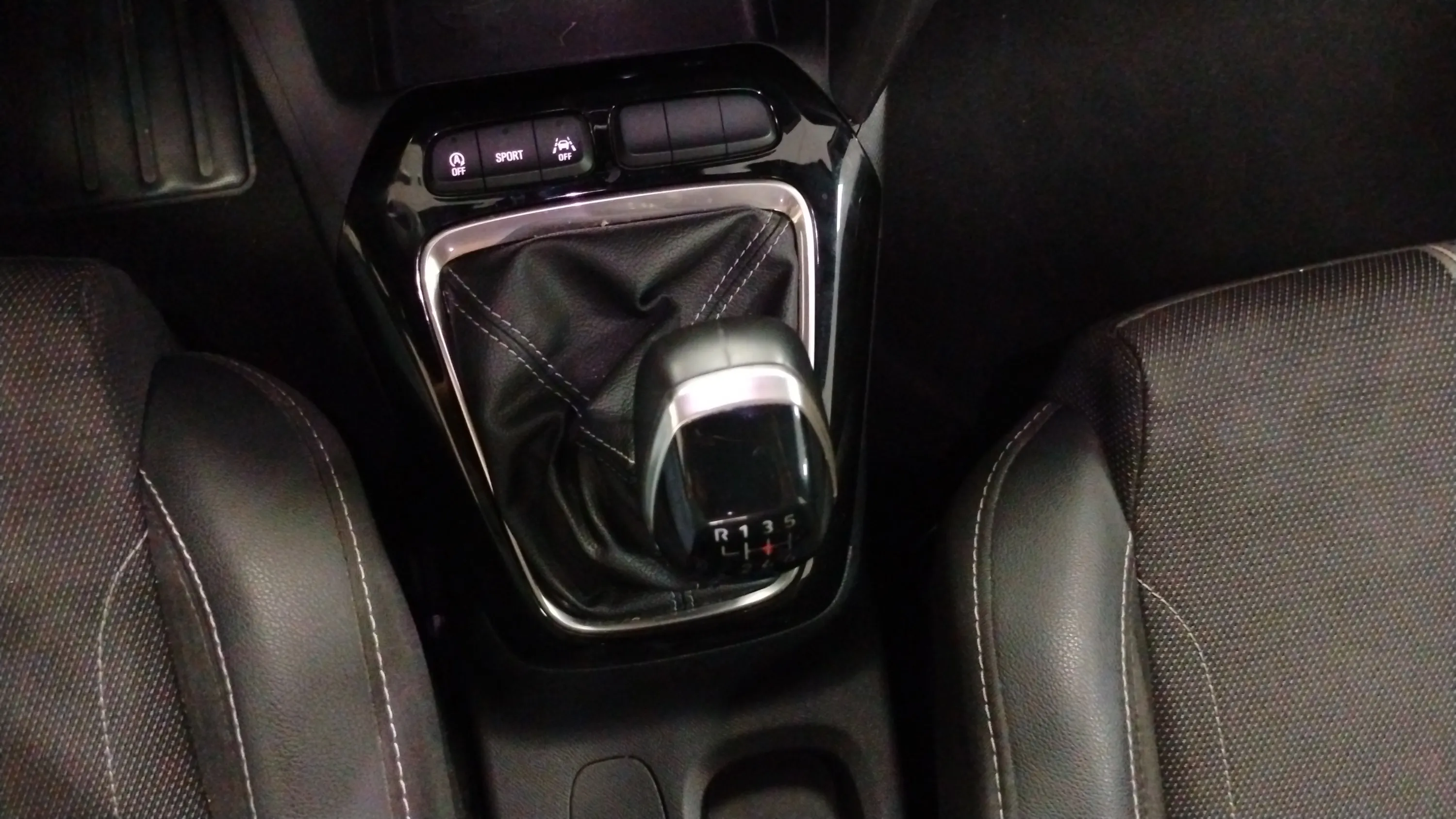 Opel Corsa 1.2T XHL GS - foto 20