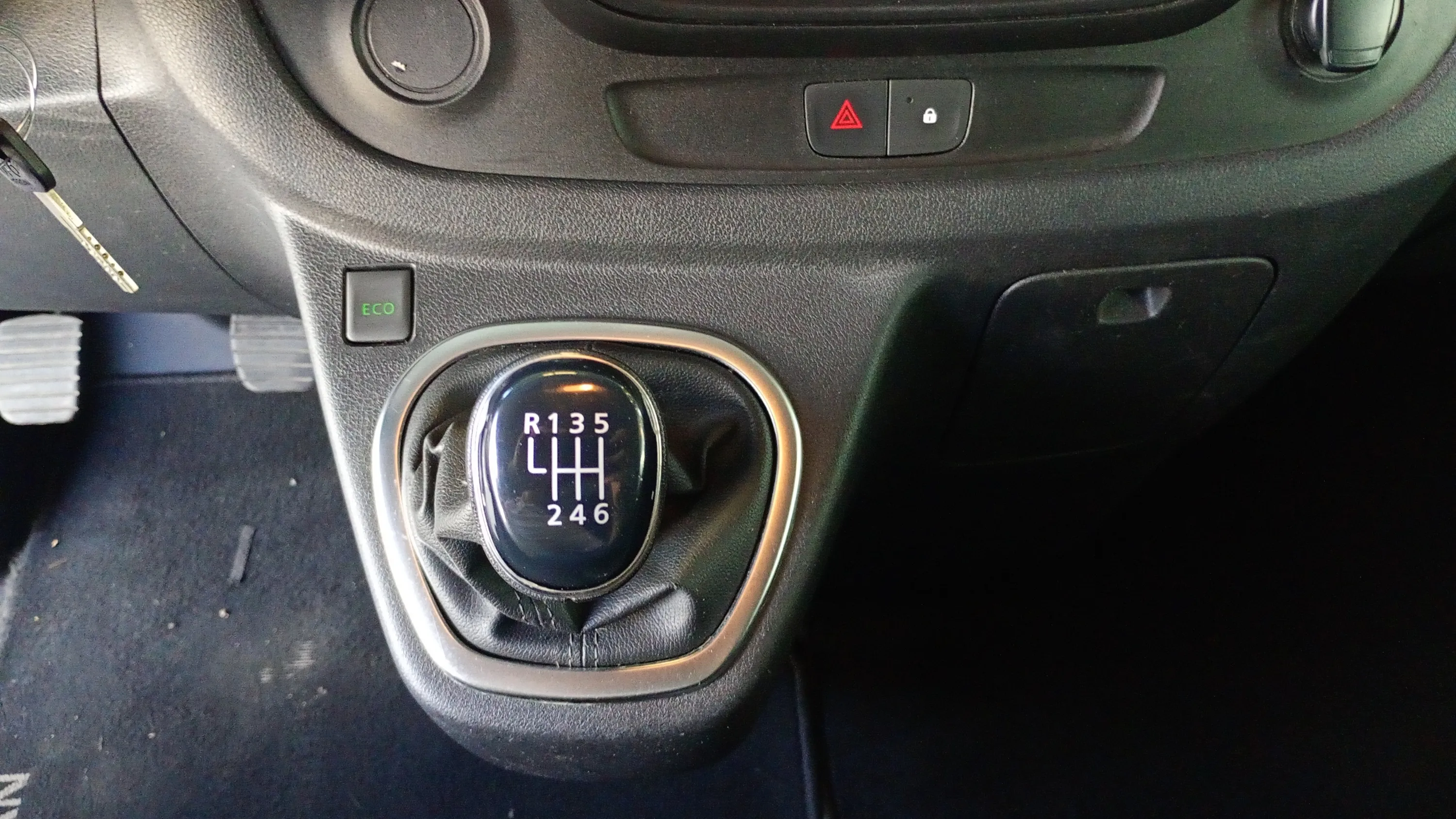 Nissan NV300 2.0dCi L1H1 Comfort Port+PIzq - foto 15