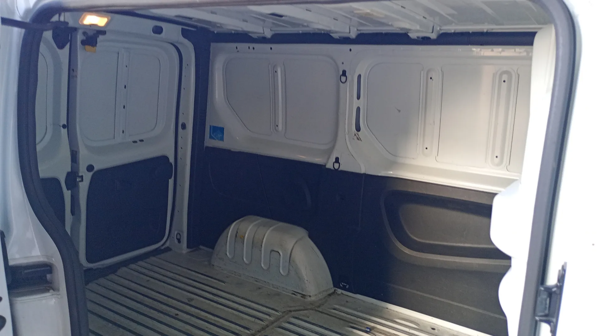 Nissan NV300 2.0dCi L1H1 Comfort Port+PIzq - foto 18