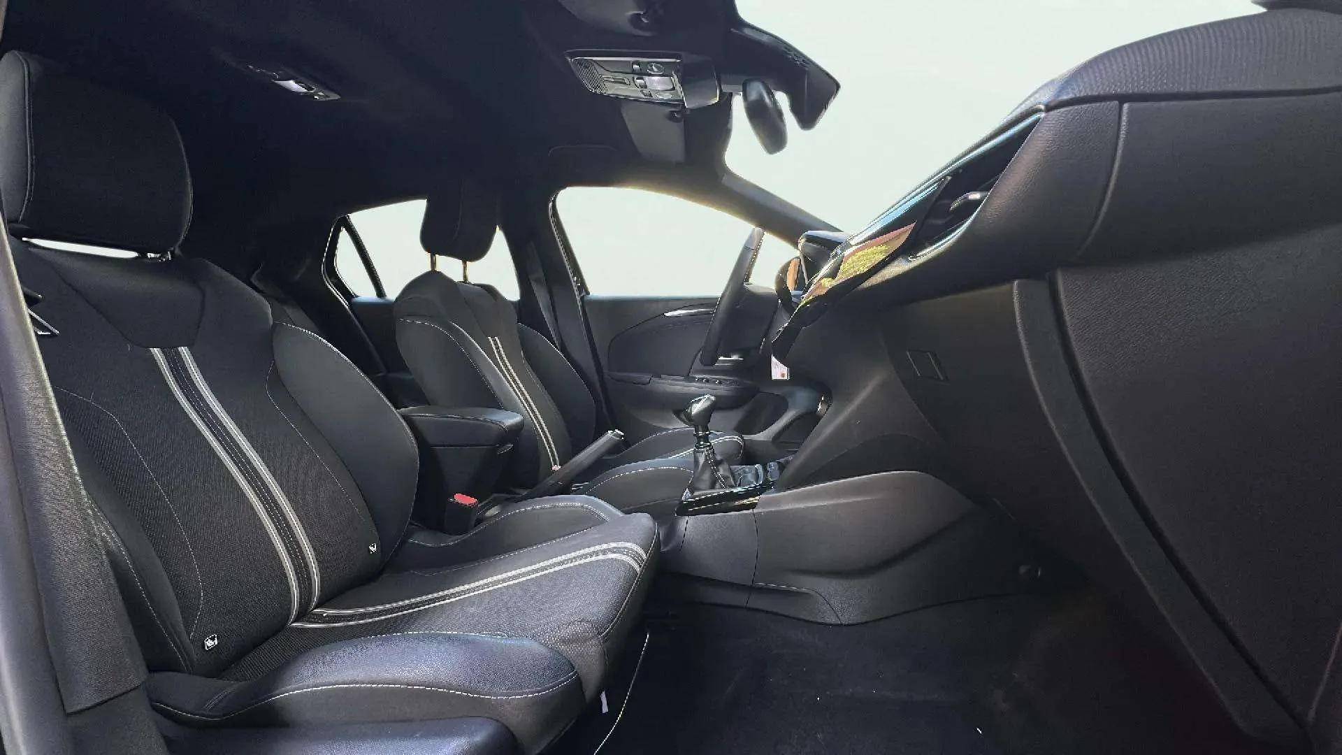 Opel Corsa 1.2T XHL Edition - foto 16