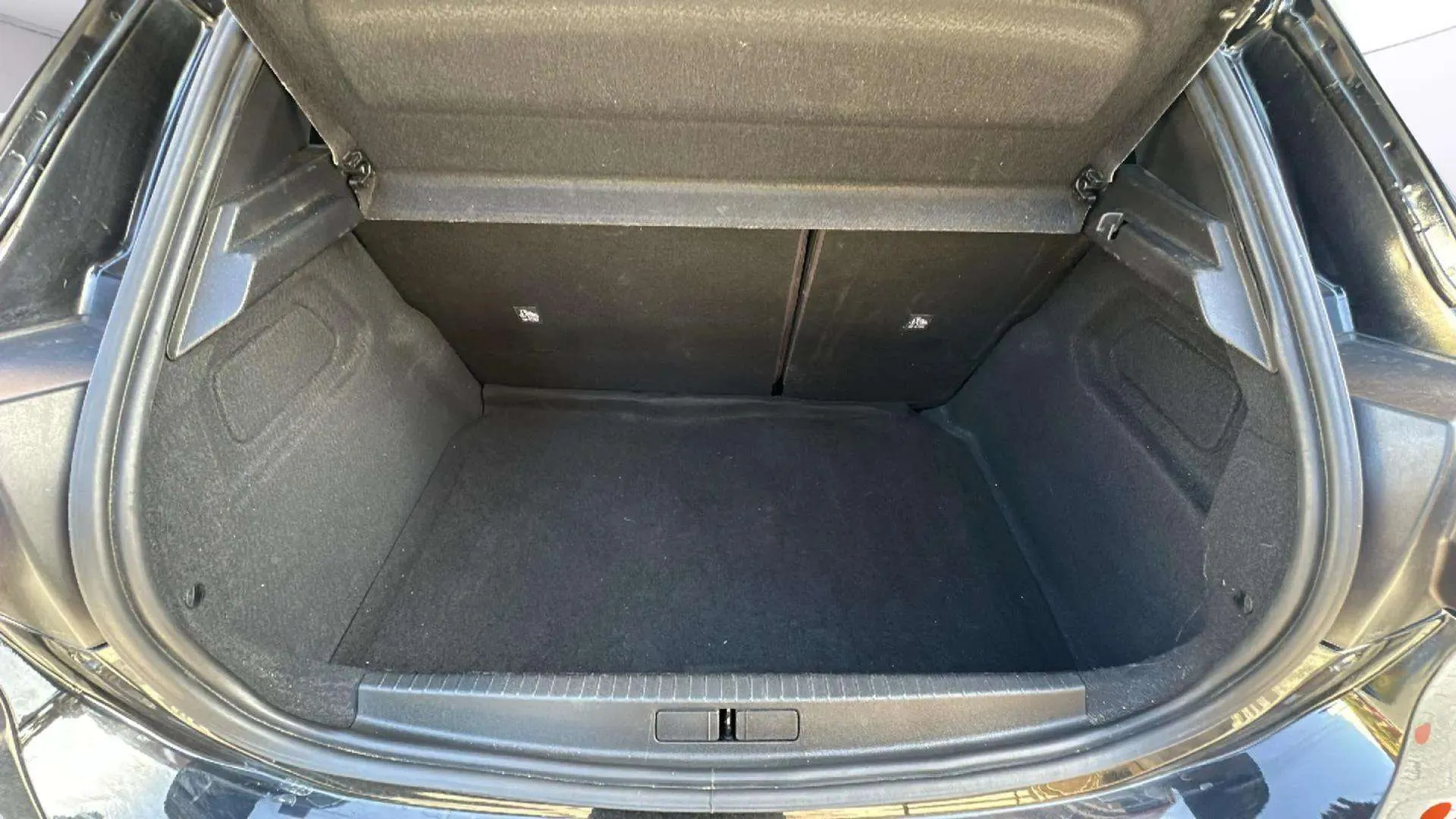 Opel Corsa 1.2T XHL Edition - foto 9