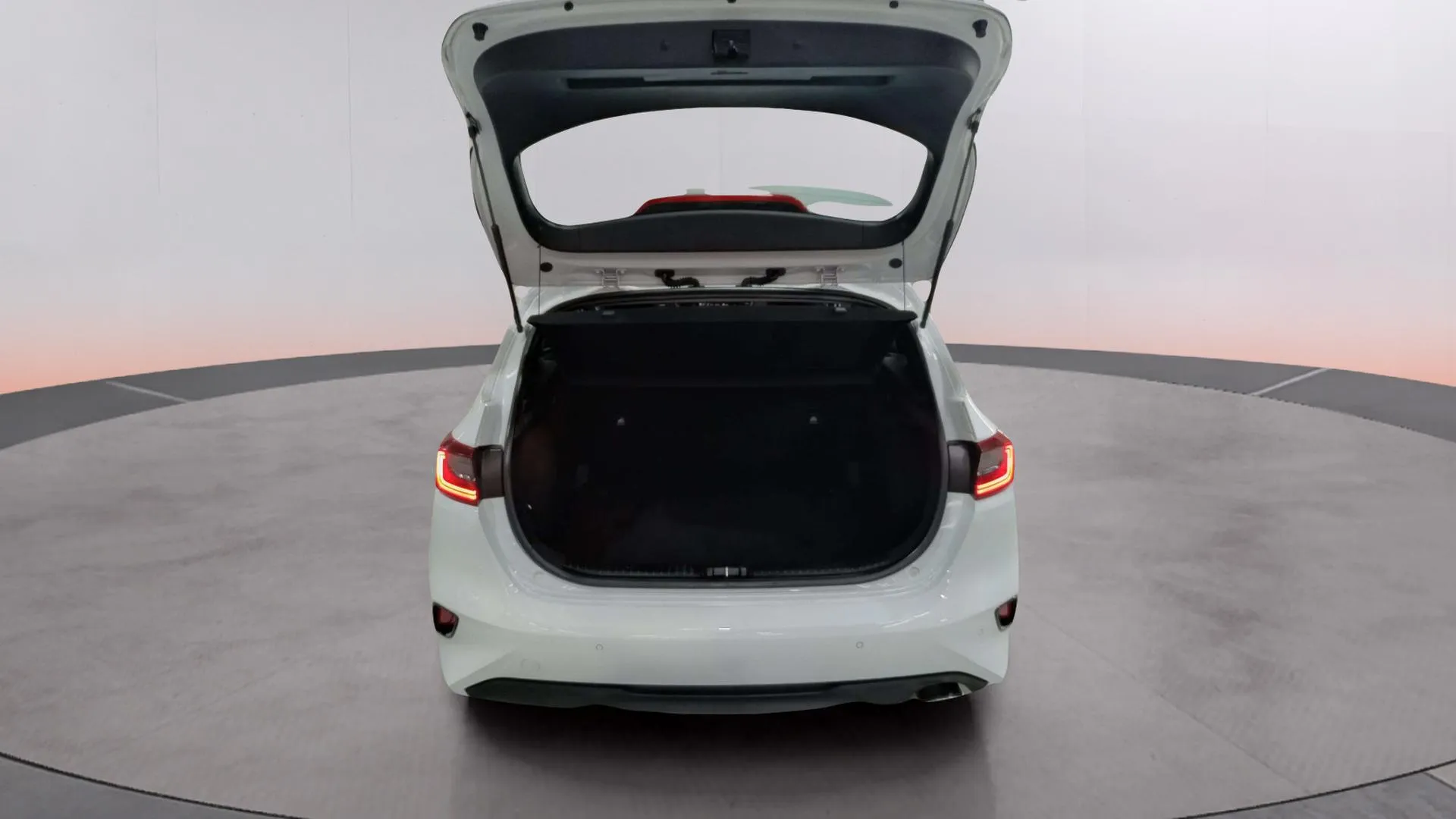 Kia Ceed 1.6 MHEV iMT Concept - foto 13