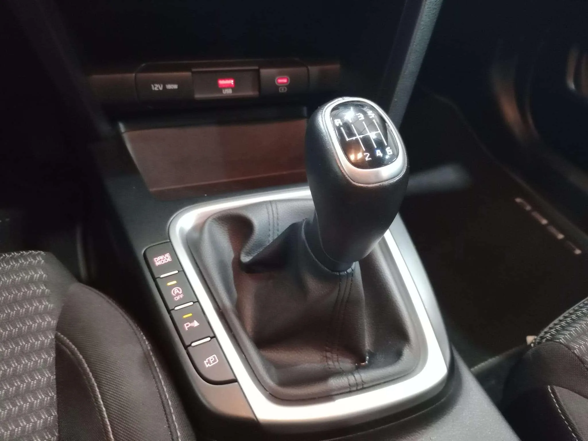 Kia Ceed 1.6 MHEV iMT Concept - foto 20