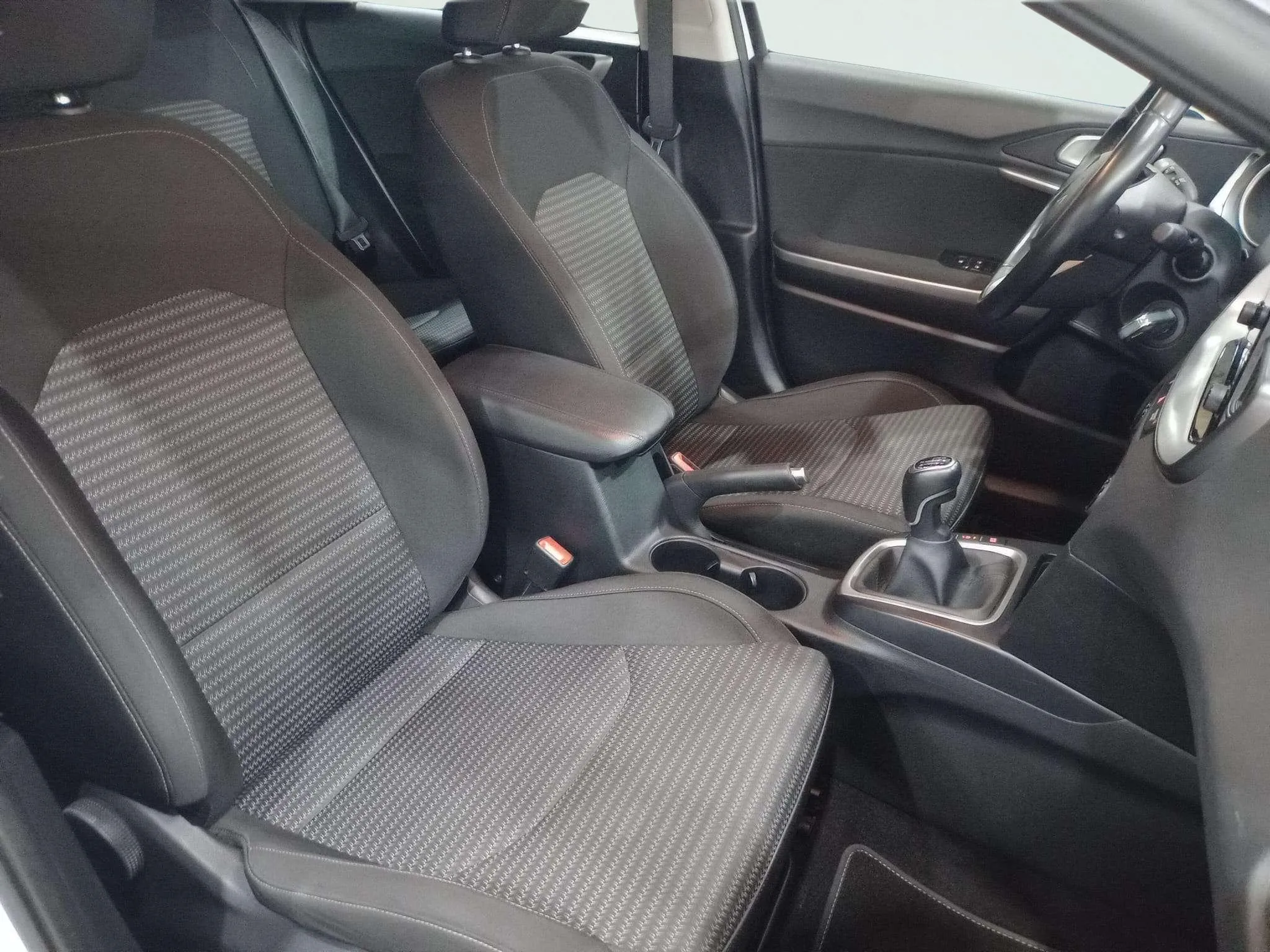Kia Ceed 1.6 MHEV iMT Concept - foto 14