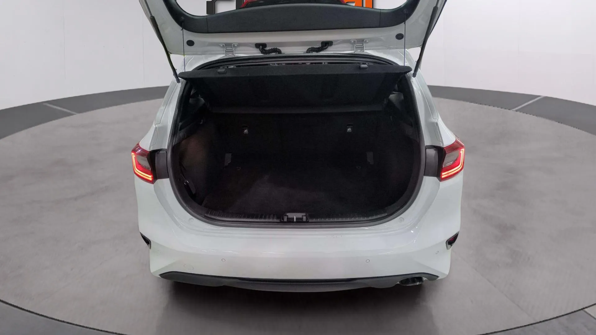 Kia Ceed 1.6 MHEV iMT Concept - foto 12