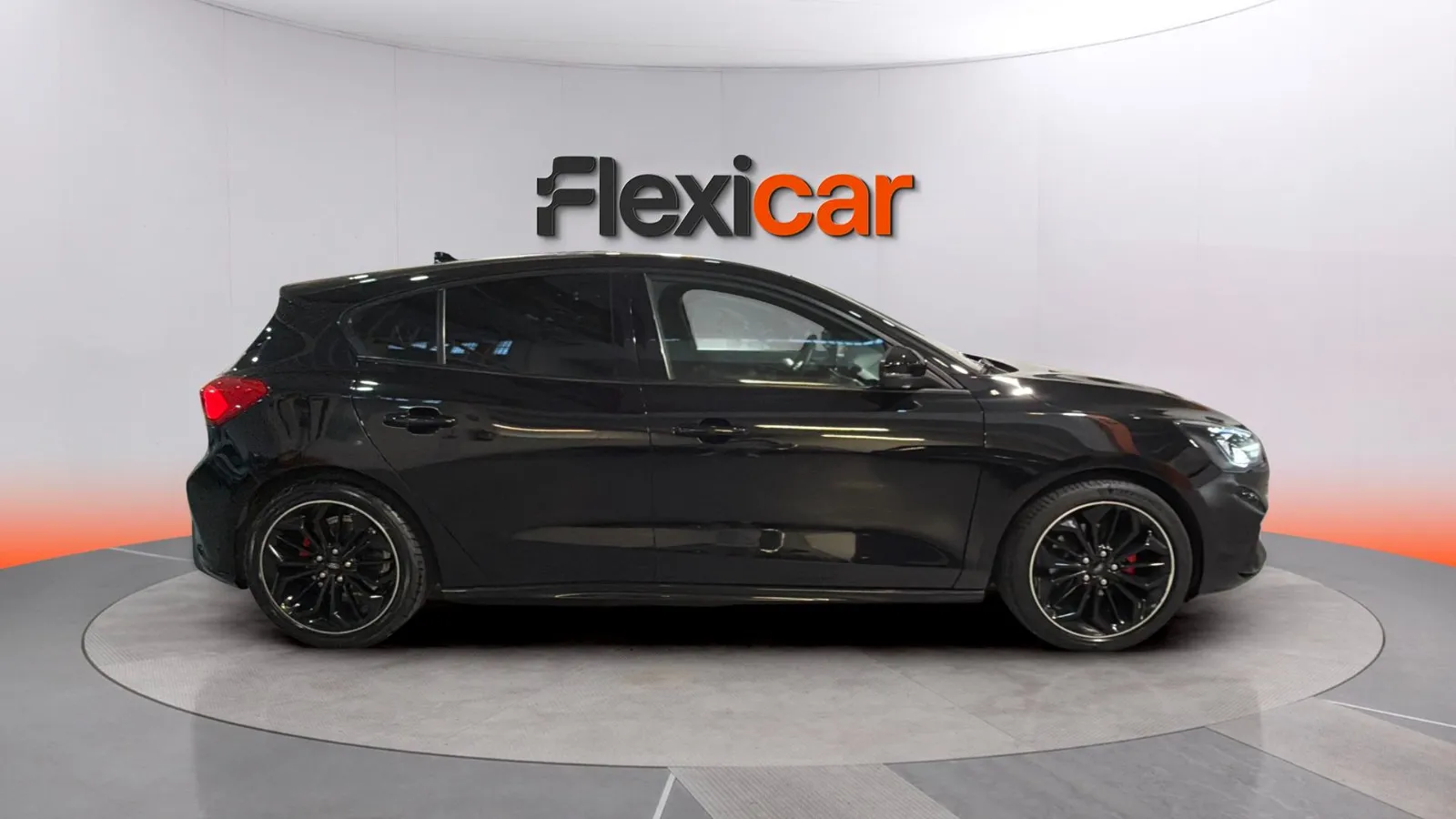 Ford Focus 1.0 EcoBoost ST-Line - foto 2