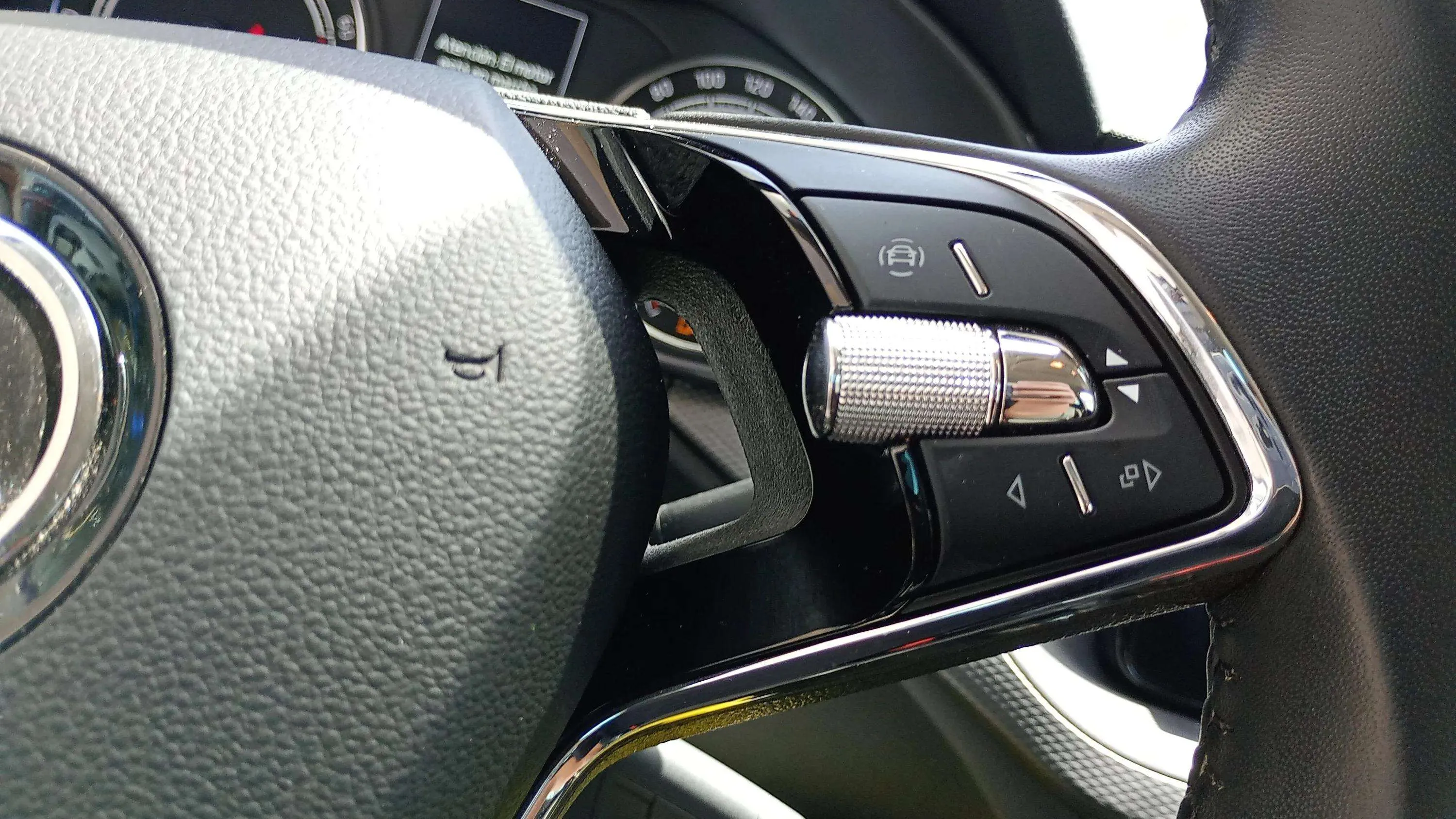 Škoda Kamiq 1.5 TSI DSG Ambition - foto 14