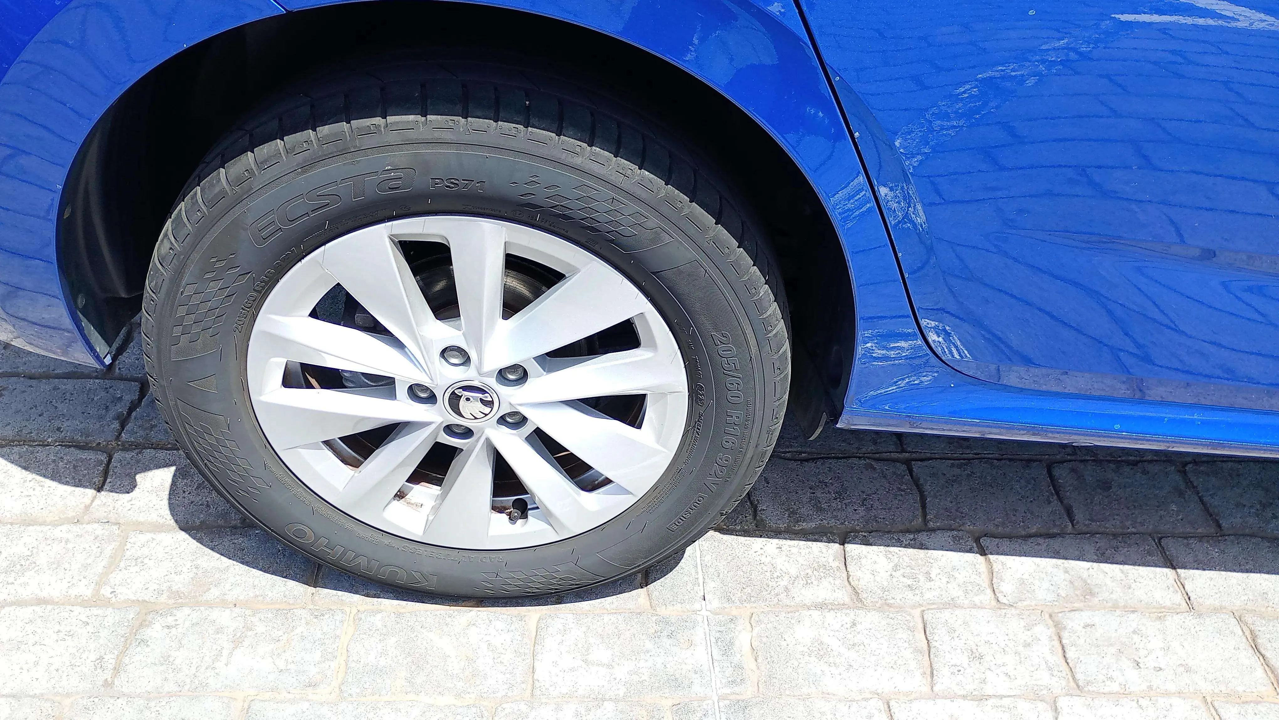 Škoda Kamiq 1.5 TSI DSG Ambition - foto 17