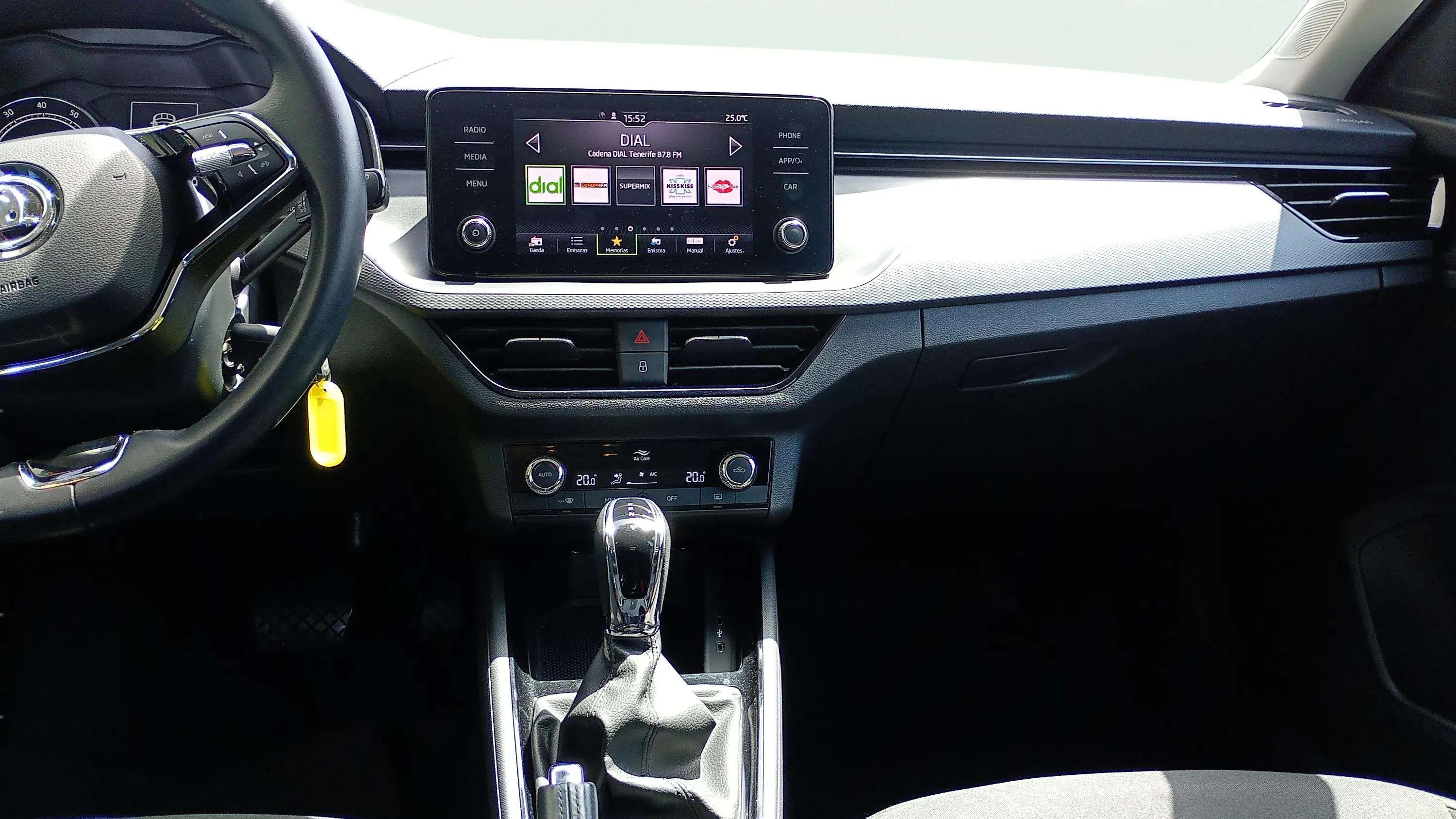 Škoda Kamiq 1.5 TSI DSG Ambition - foto 9