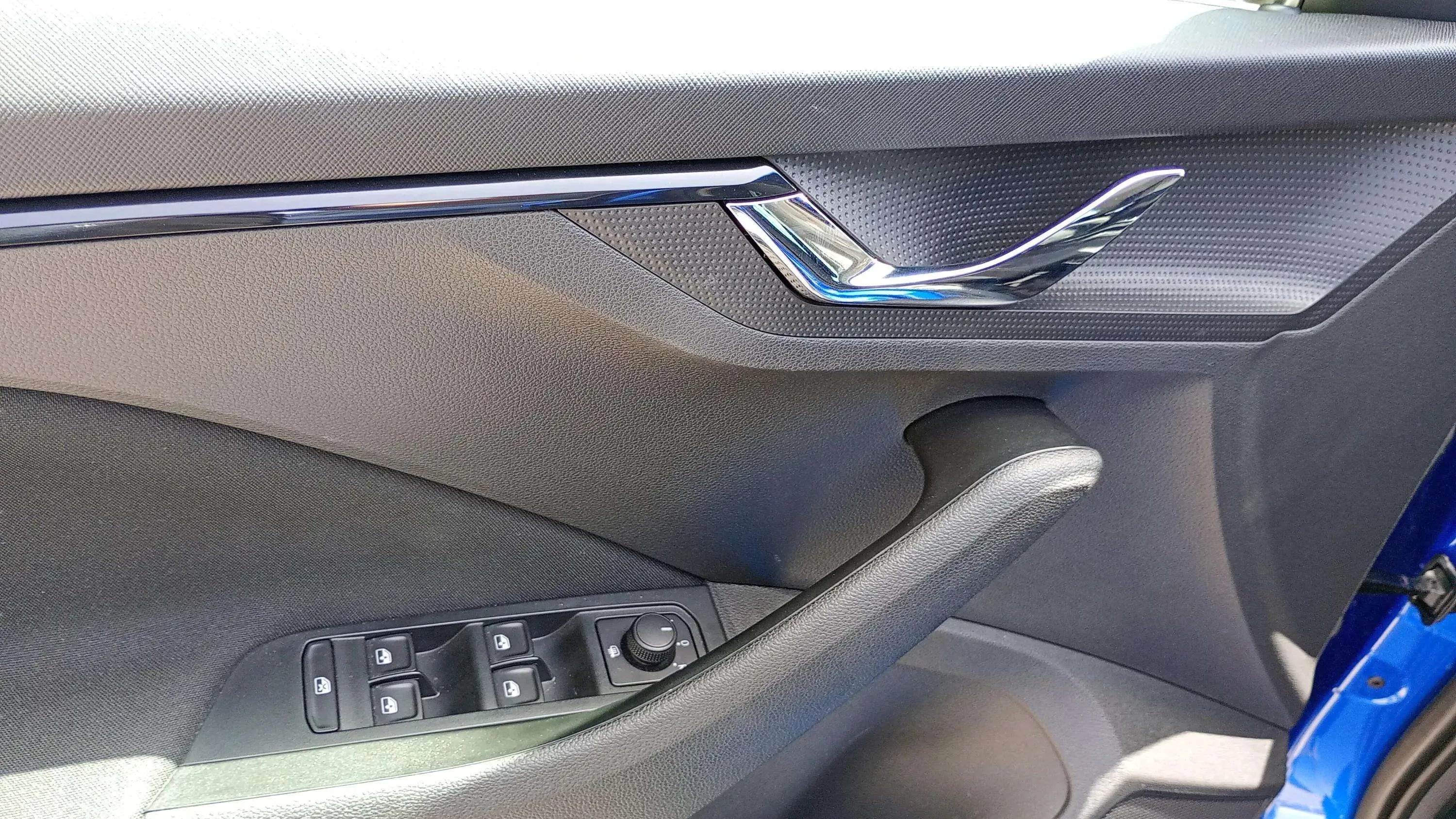 Škoda Kamiq 1.5 TSI DSG Ambition - foto 15