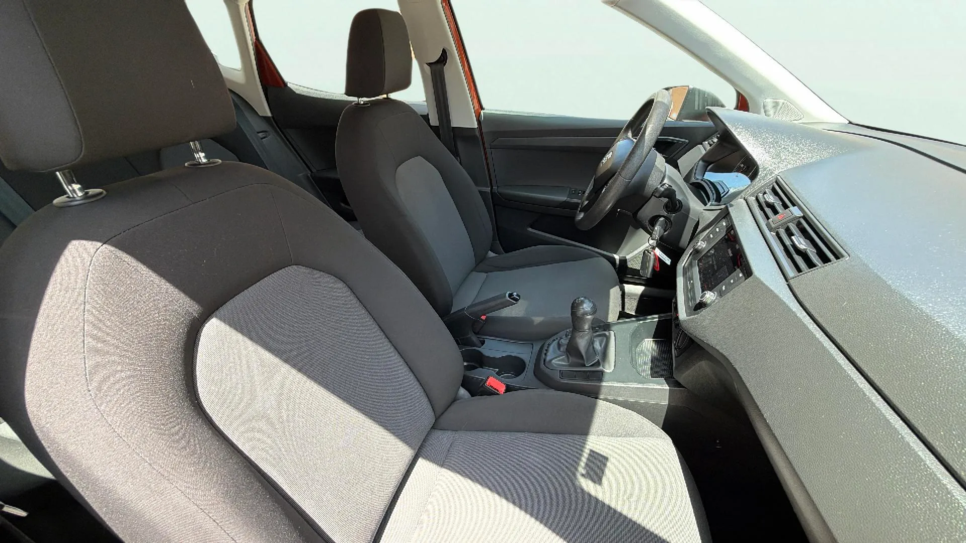 SEAT Arona 1.6 TDI Reference Plus Eco - foto 9