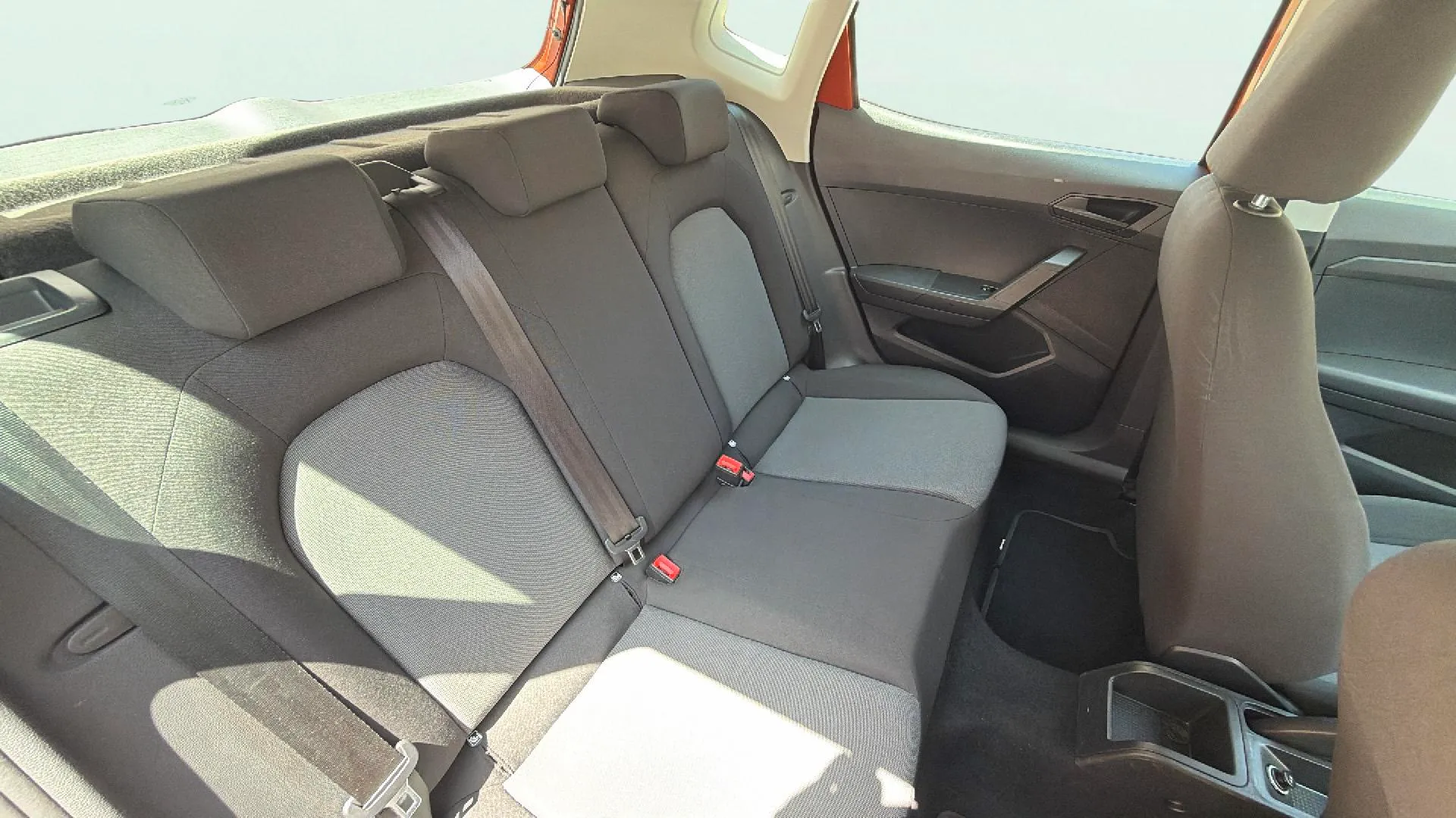 SEAT Arona 1.6 TDI Reference Plus Eco - foto 10
