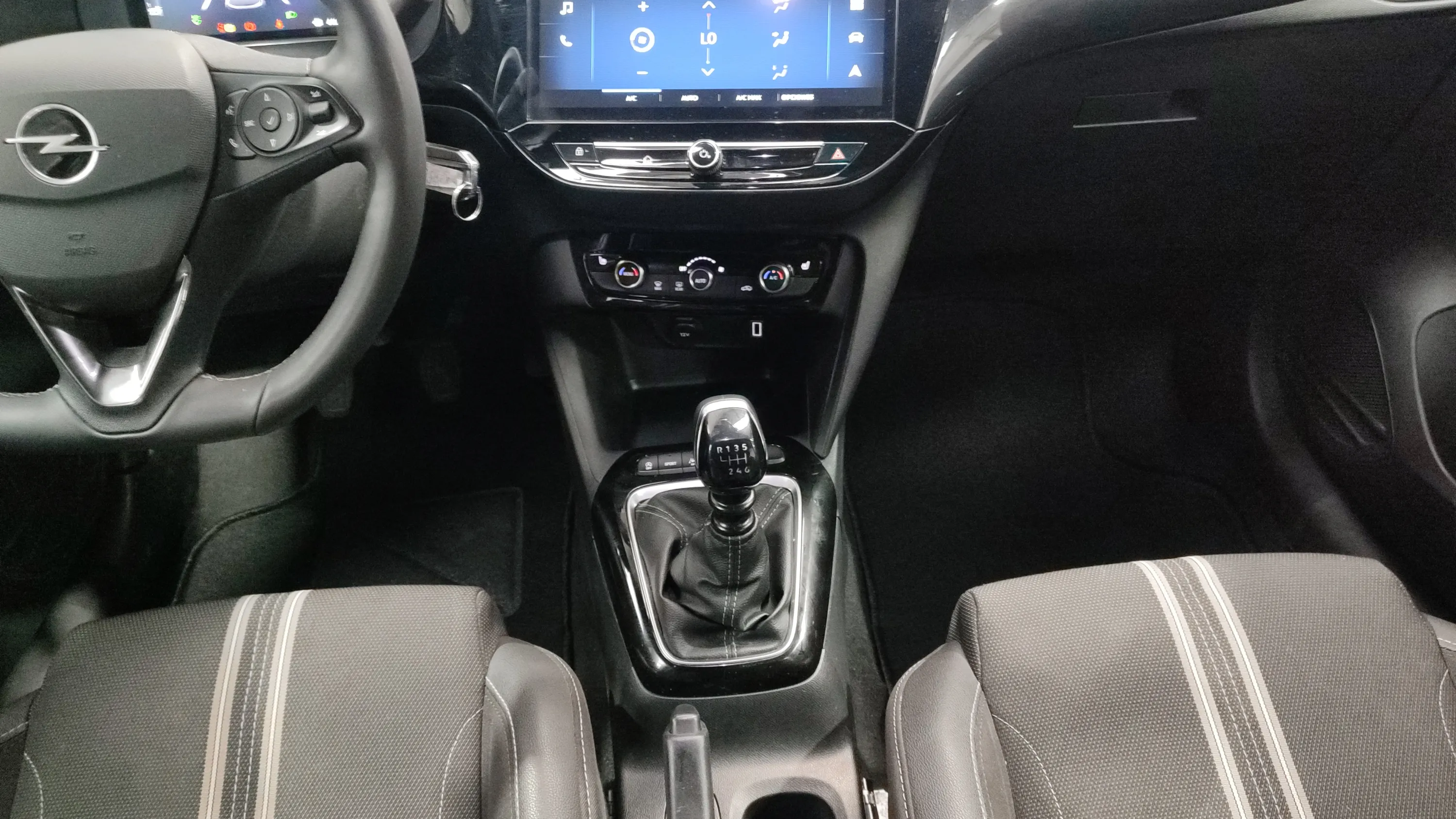 Opel Corsa 1.2T XHL GS - foto 11